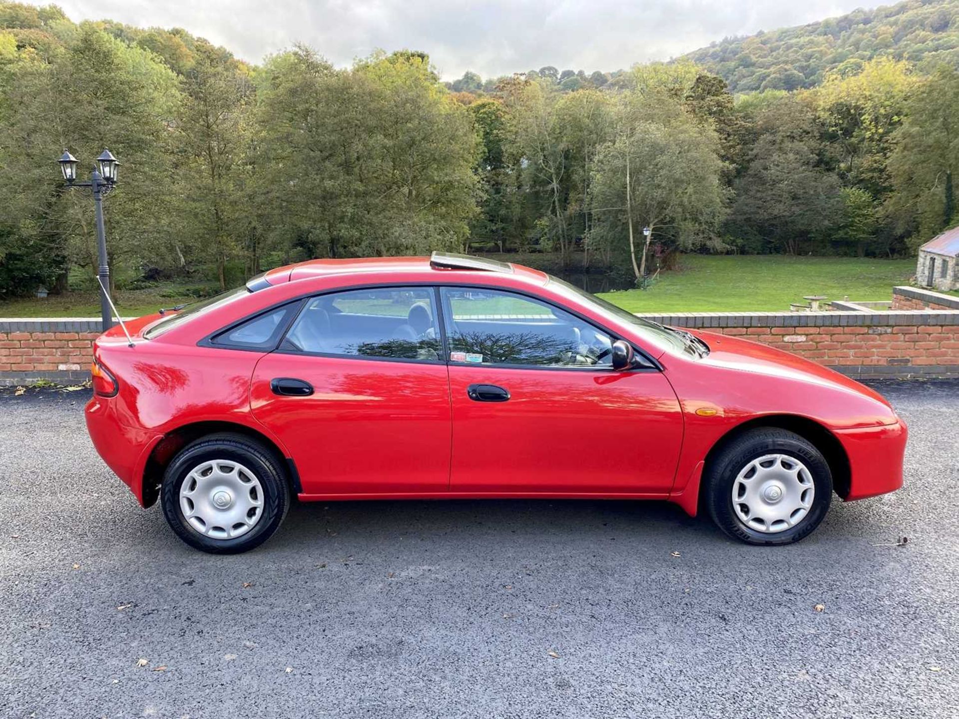 1996 Mazda 323F *** NO RESERVE *** - Image 9 of 76