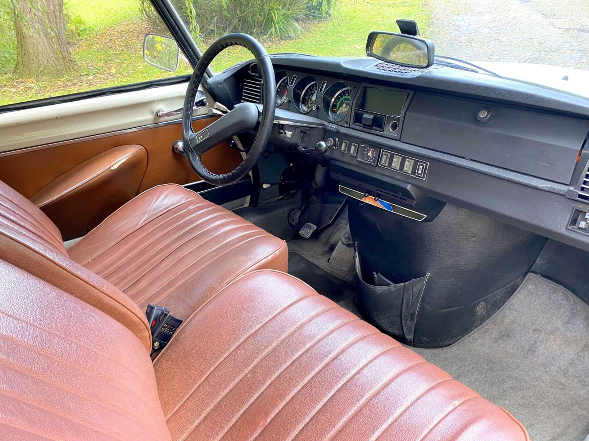 1971 Citroën DS21 Recently completed a 2,000 mile European grand tour - Image 38 of 100