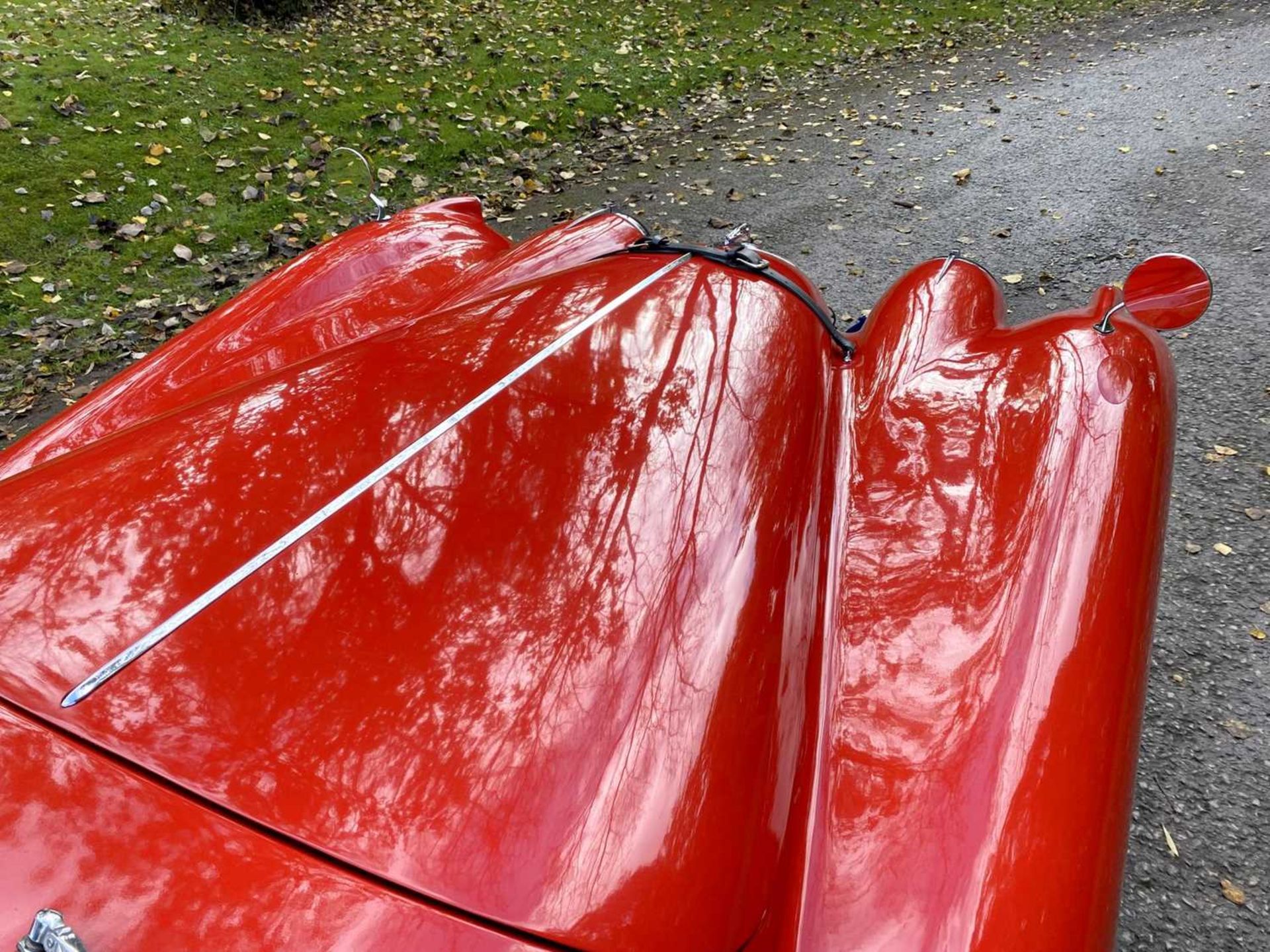 1956 Jaguar XK140 SE Roadster A matching-numbers, restored 'Special Equipment' roadster. - Image 79 of 98