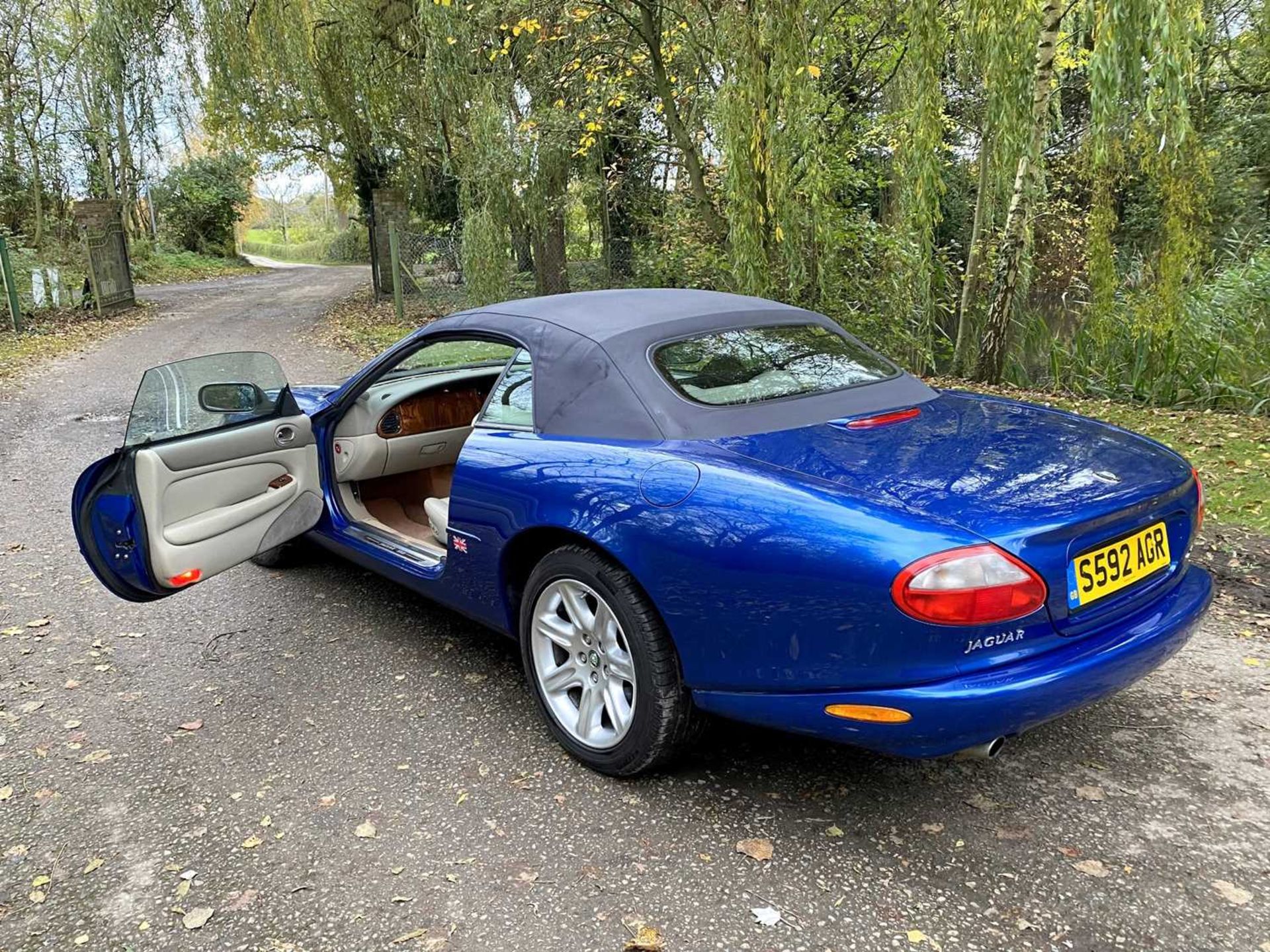 1998 Jaguar XK8 Convertible *** NO RESERVE *** - Image 43 of 100