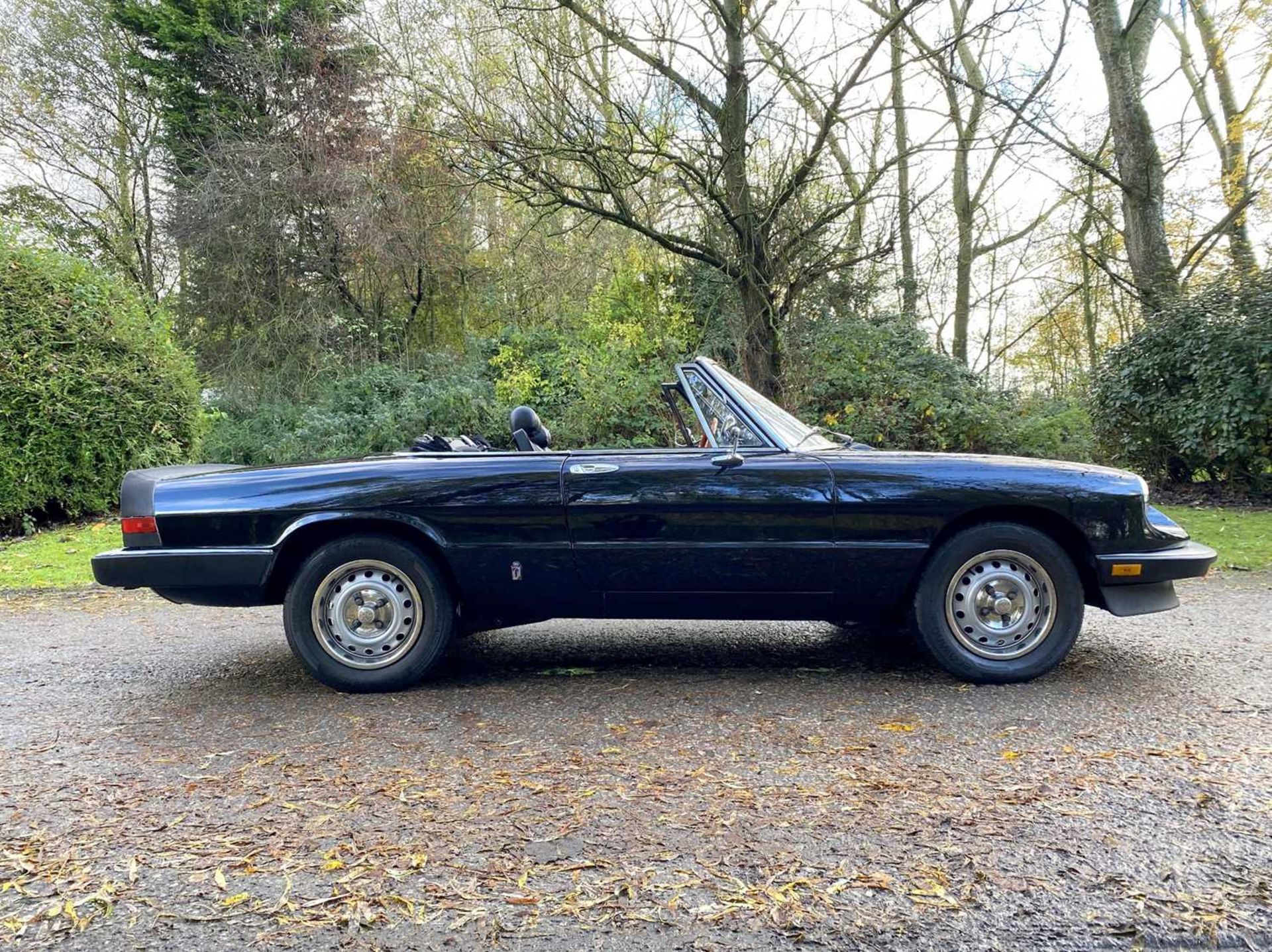 1985 Alfa Romeo 2000 Spider Veloce - Image 17 of 100