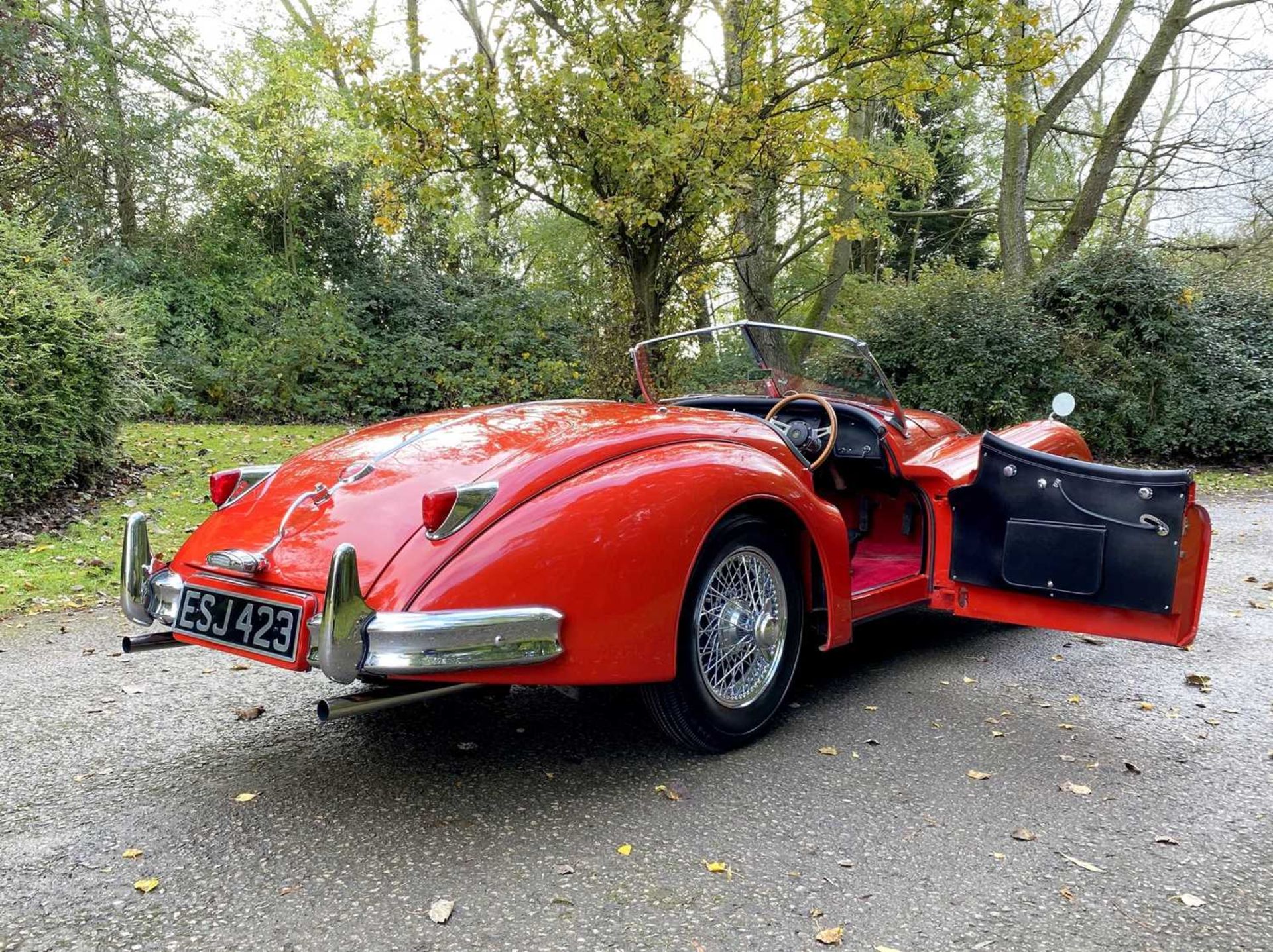 1956 Jaguar XK140 SE Roadster A matching-numbers, restored 'Special Equipment' roadster. - Image 27 of 98