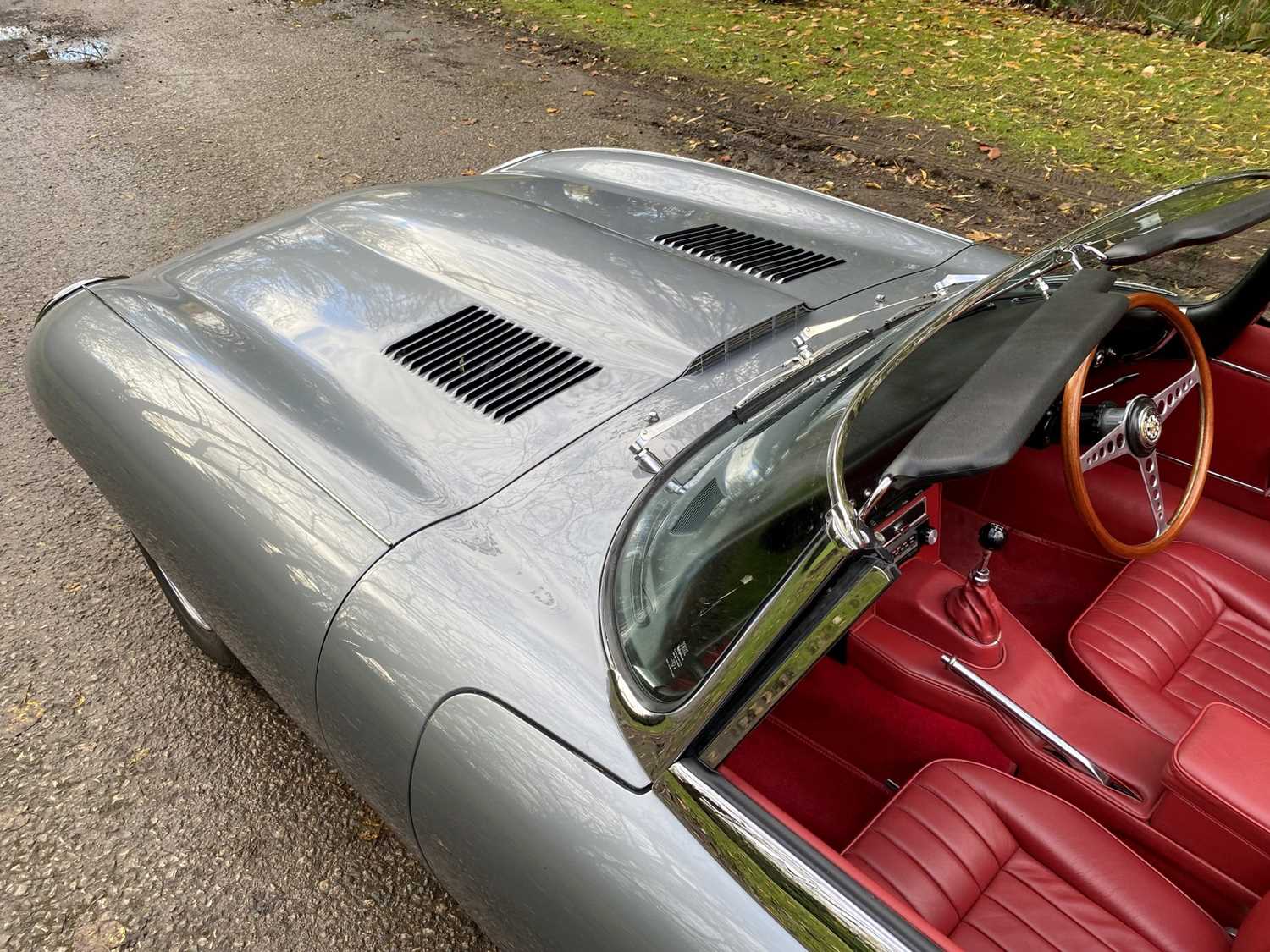 1967 Jaguar E-Type 4.2 Roadster The subject of a comprehensive restoration and just 424 miles since - Image 48 of 100