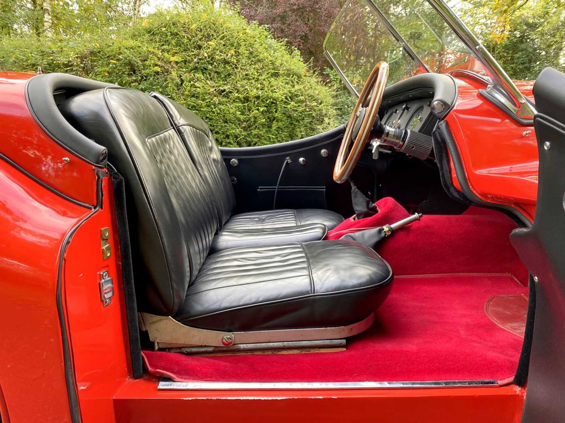 1956 Jaguar XK140 SE Roadster A matching-numbers, restored 'Special Equipment' roadster. - Image 39 of 98