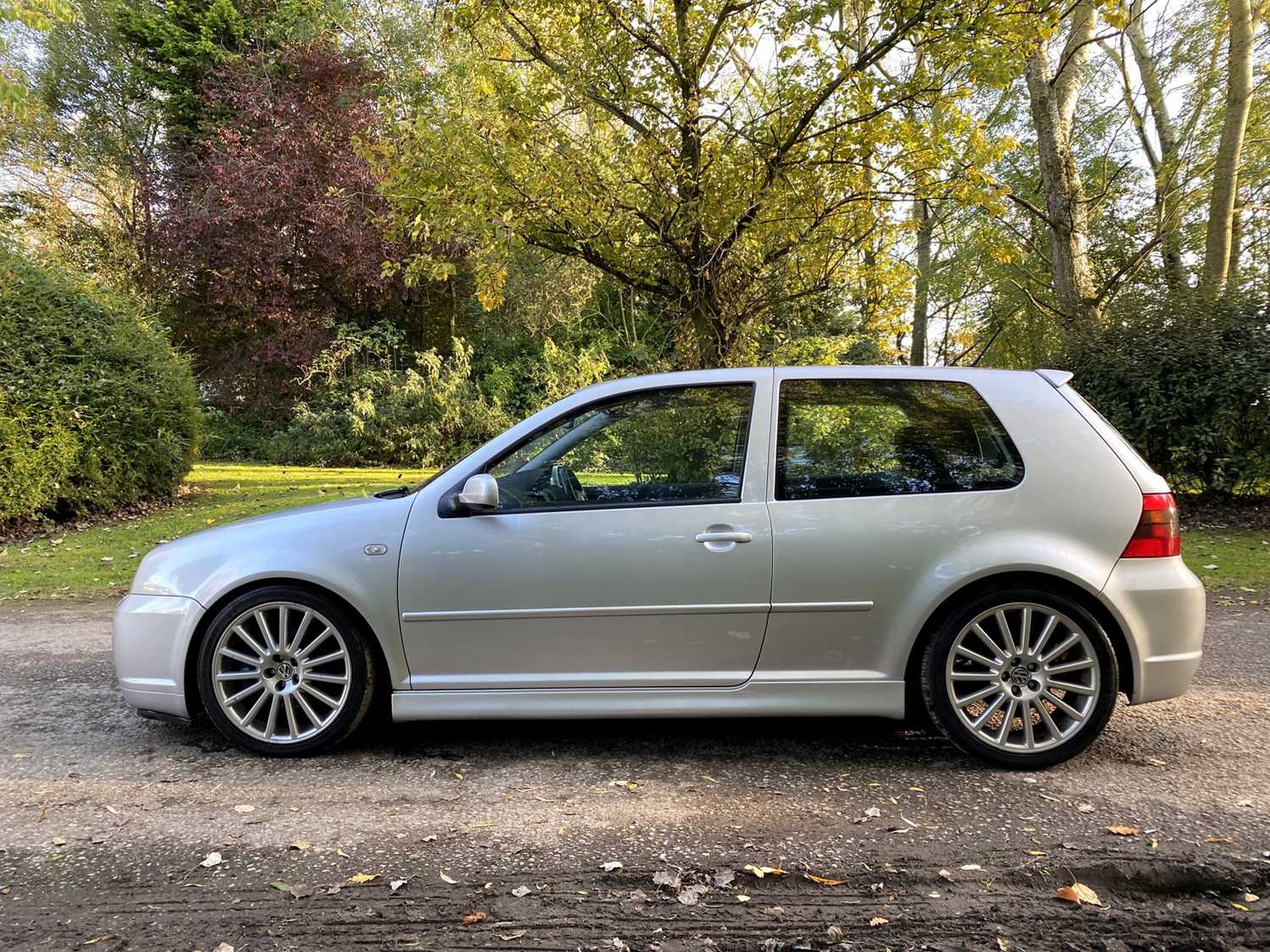 2003 Volkswagen Golf R32 - Image 11 of 79