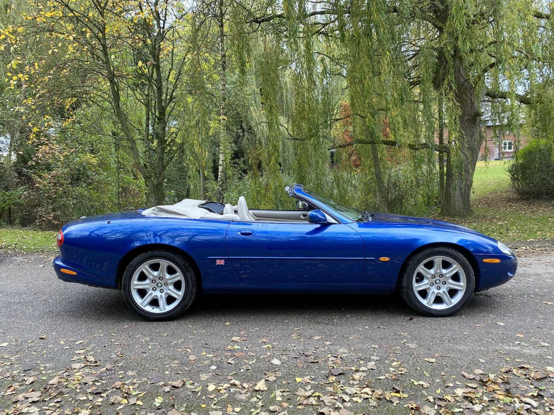 1998 Jaguar XK8 Convertible *** NO RESERVE *** - Image 15 of 100