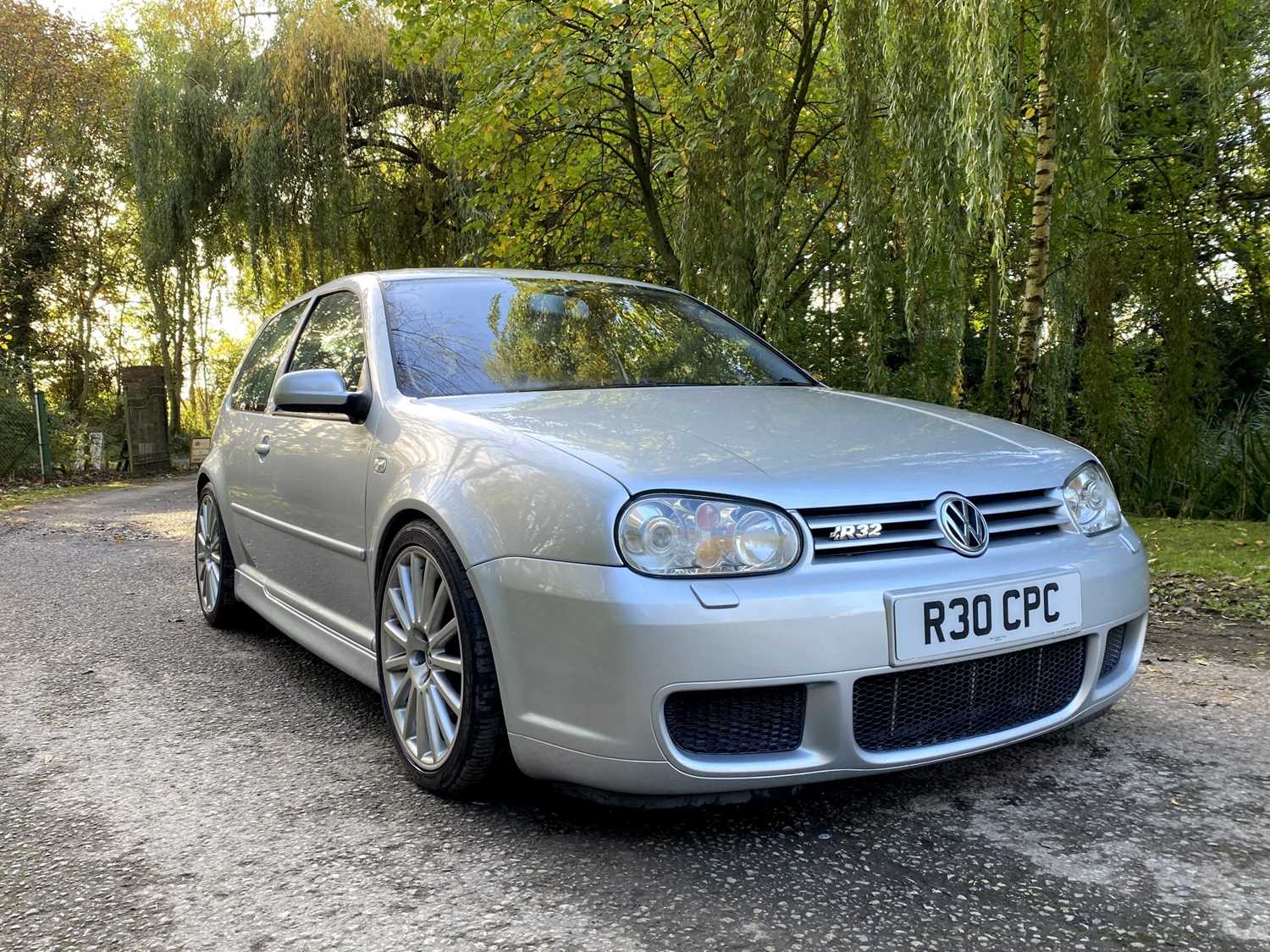 2003 Volkswagen Golf R32