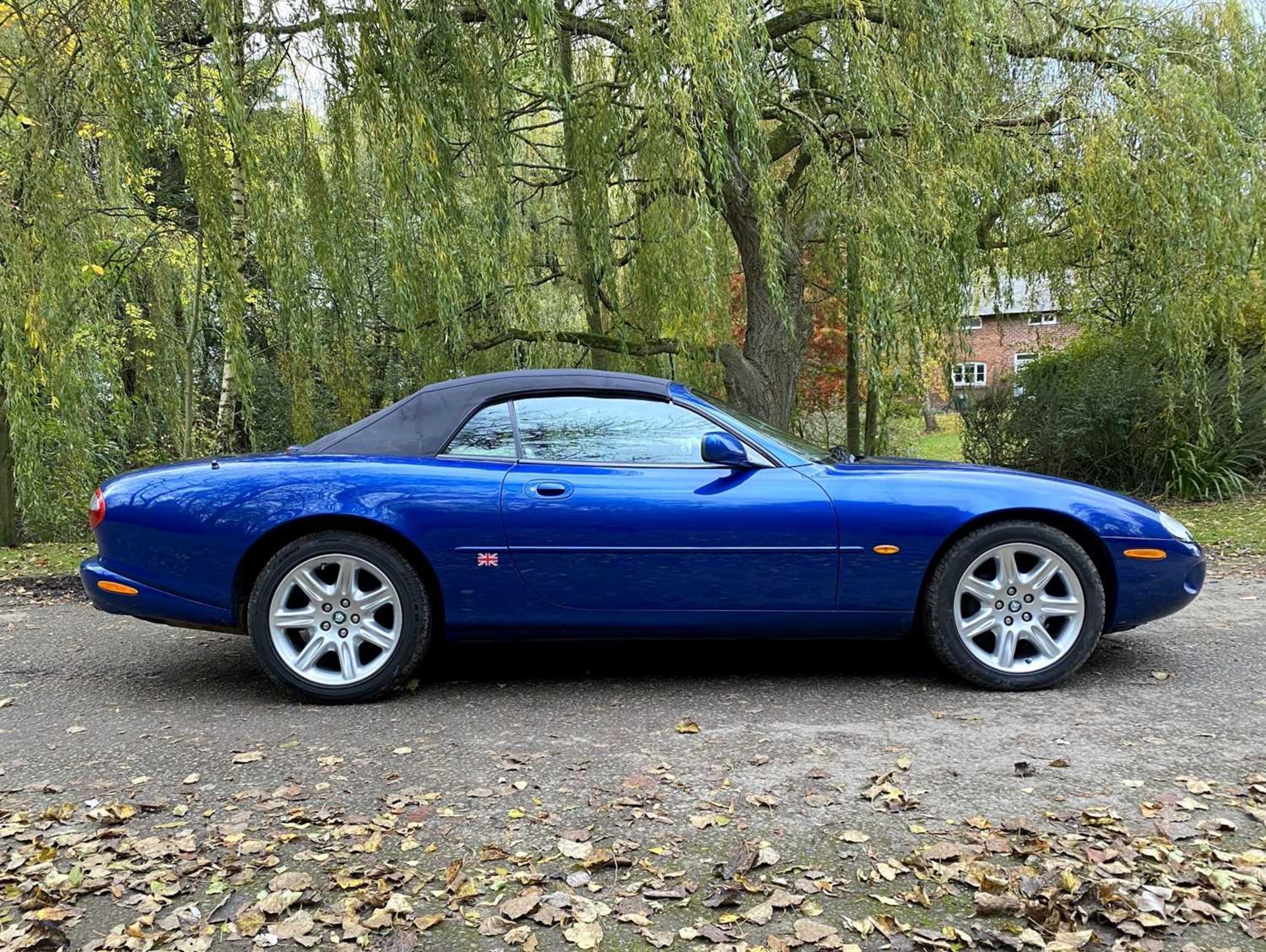 1998 Jaguar XK8 Convertible *** NO RESERVE *** - Image 17 of 100