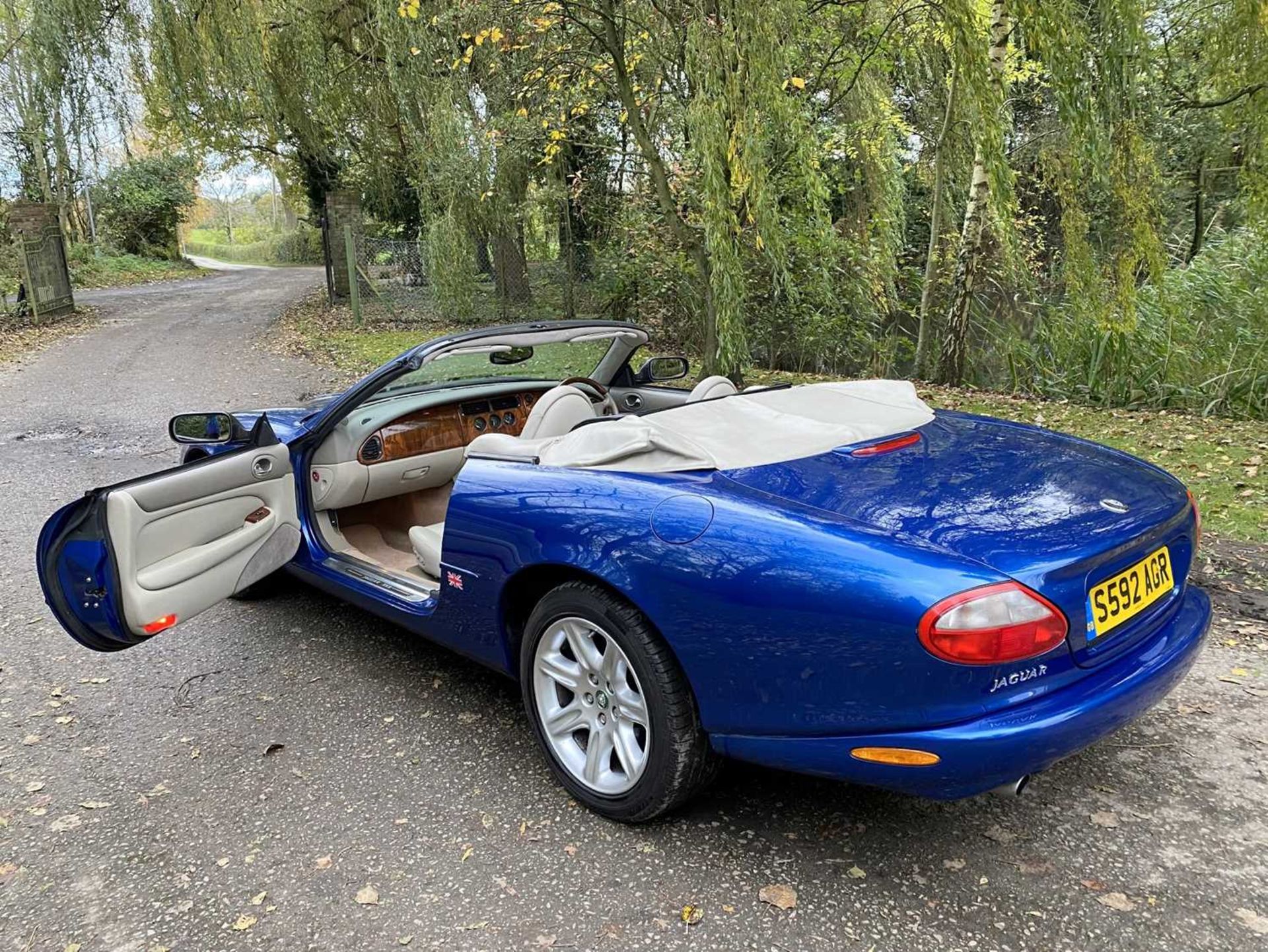 1998 Jaguar XK8 Convertible *** NO RESERVE *** - Image 37 of 100