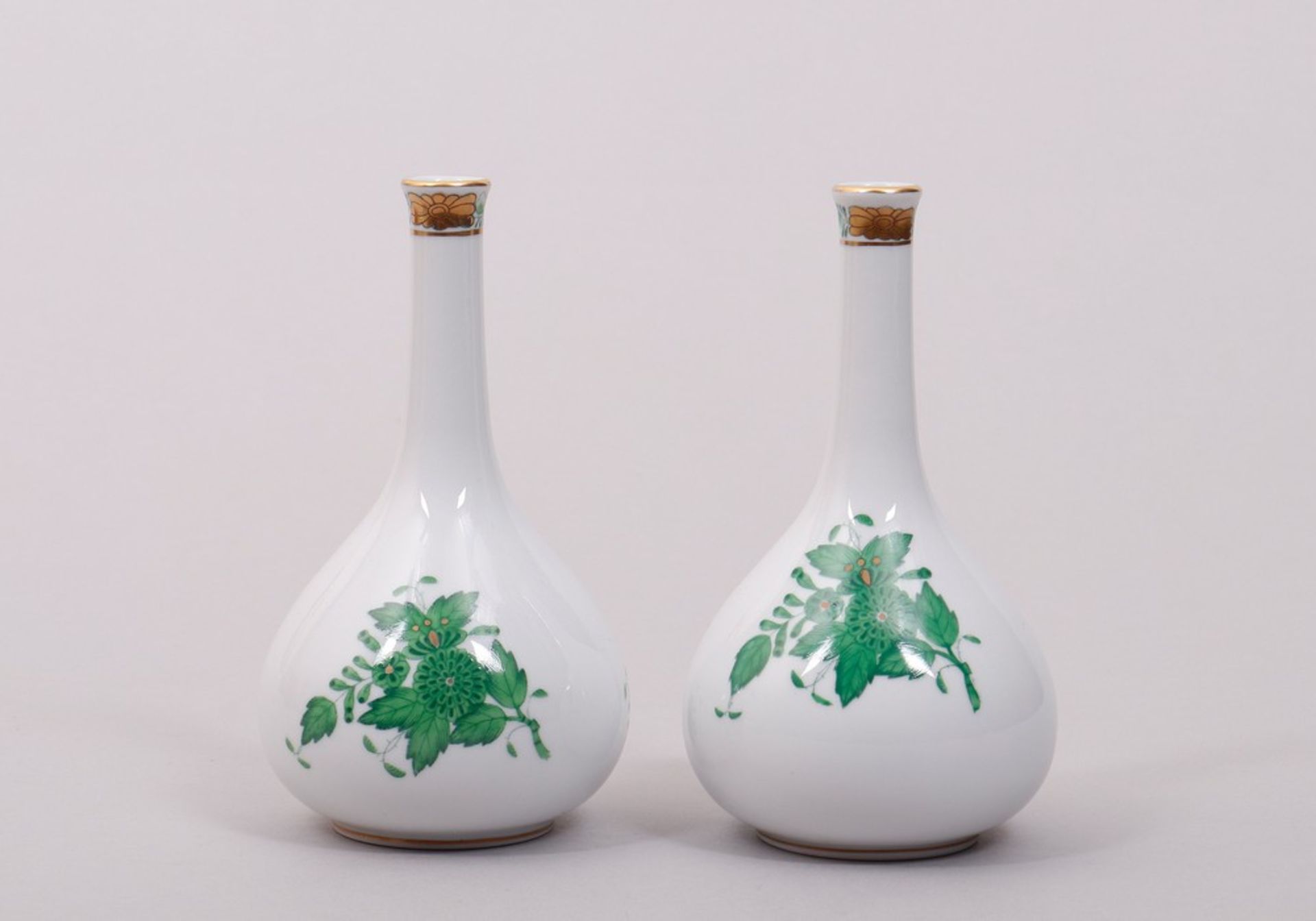Drei kleine Vasen, Herend, Ungarn, Dekor "Apponyi grün", 20.Jh. - Bild 3 aus 4