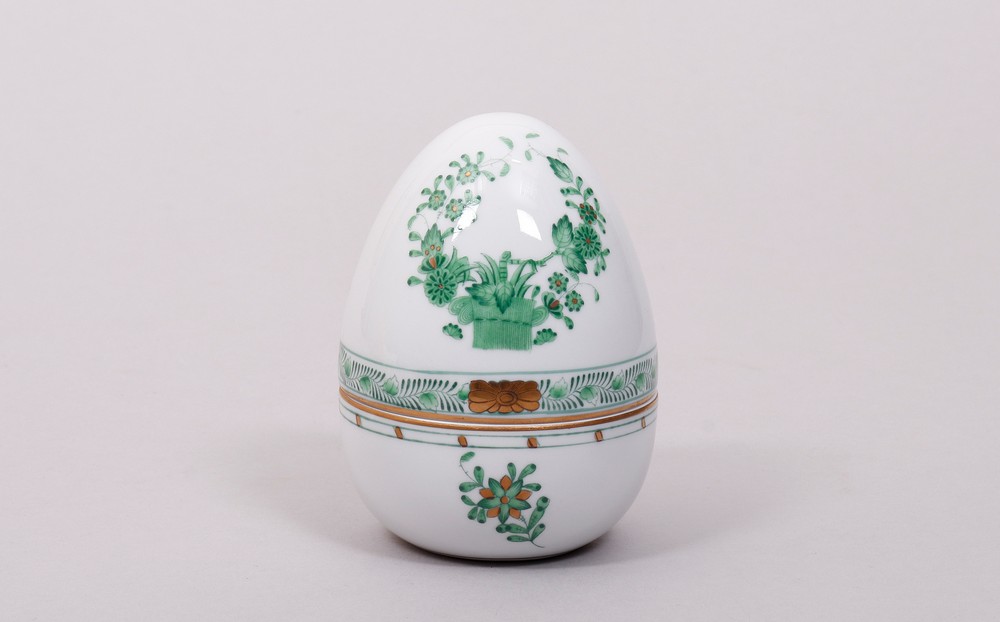 Egg-shaped lidded box, Herend, Hungary, decor "Indian flower basket", 20th C.