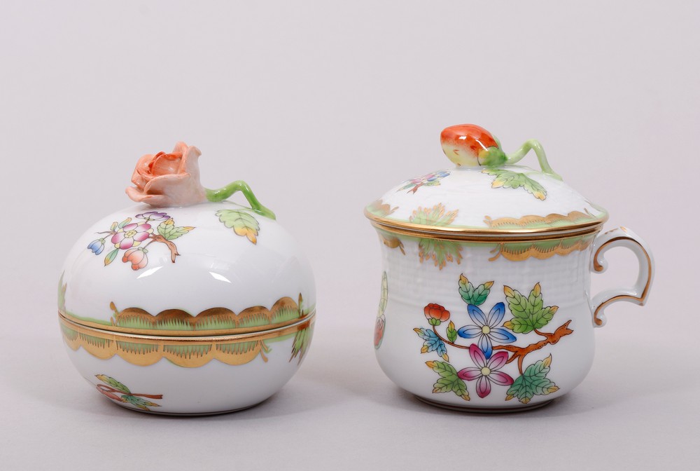 Mixed lot of Herend porcelain, Hungary, decor "Victoria avec bord en or", 20th C. - Image 2 of 6