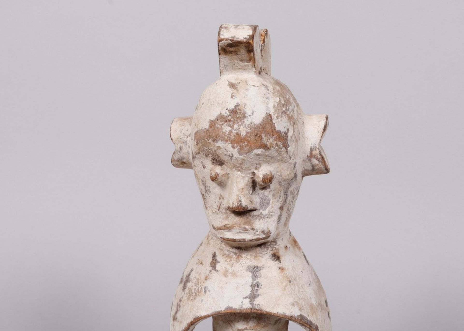 Carved figure, probably Mumuye, Nigeria  - Image 2 of 5