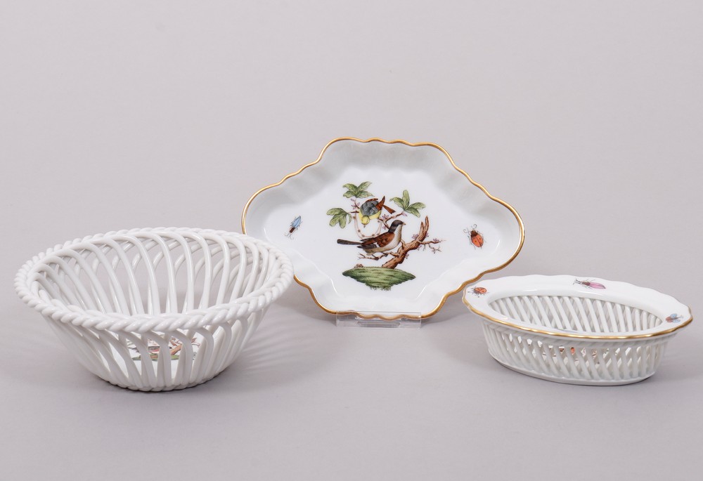 Three-piece collection of porcelain, Herend, Hungary, "Rothschild" decor, 20th C. - Image 2 of 6