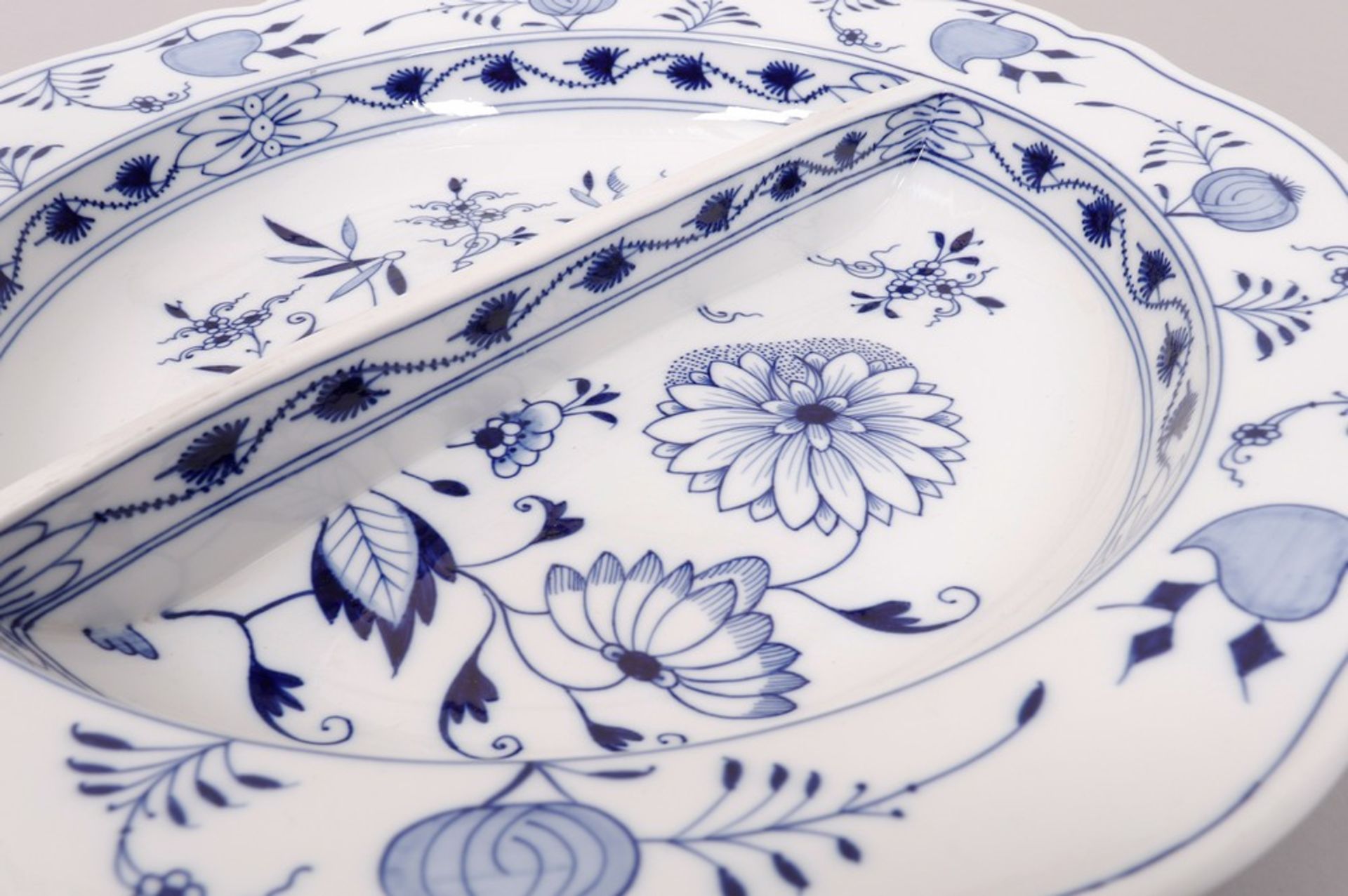 Large serving dish, Meissen, 2nd half 19th C. - Image 2 of 4
