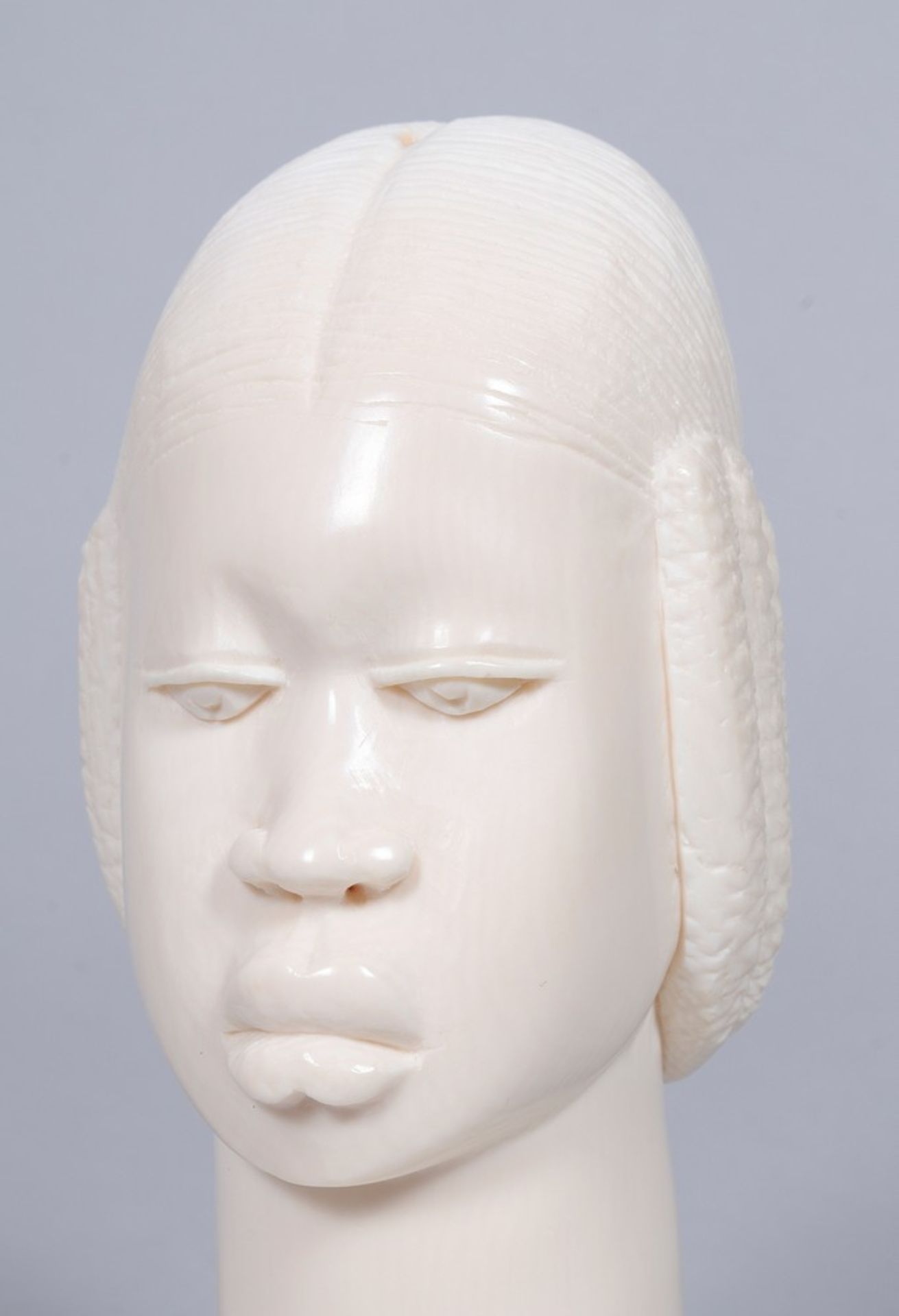 Small bust, Africa - Image 2 of 6