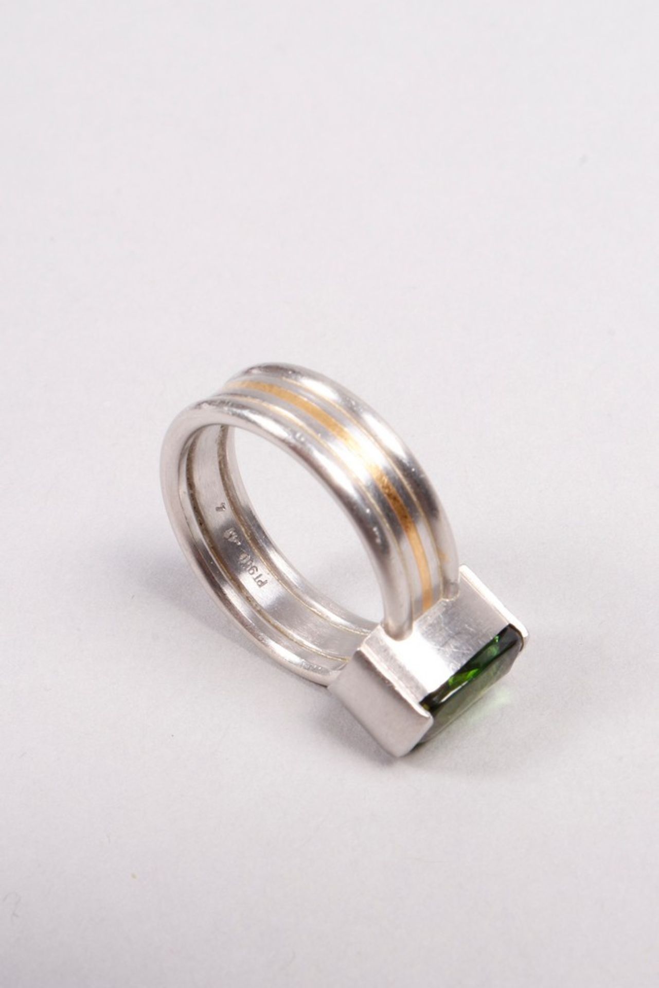 Hochfeiner Peridot Ring, Platin und Gold  - Bild 4 aus 4