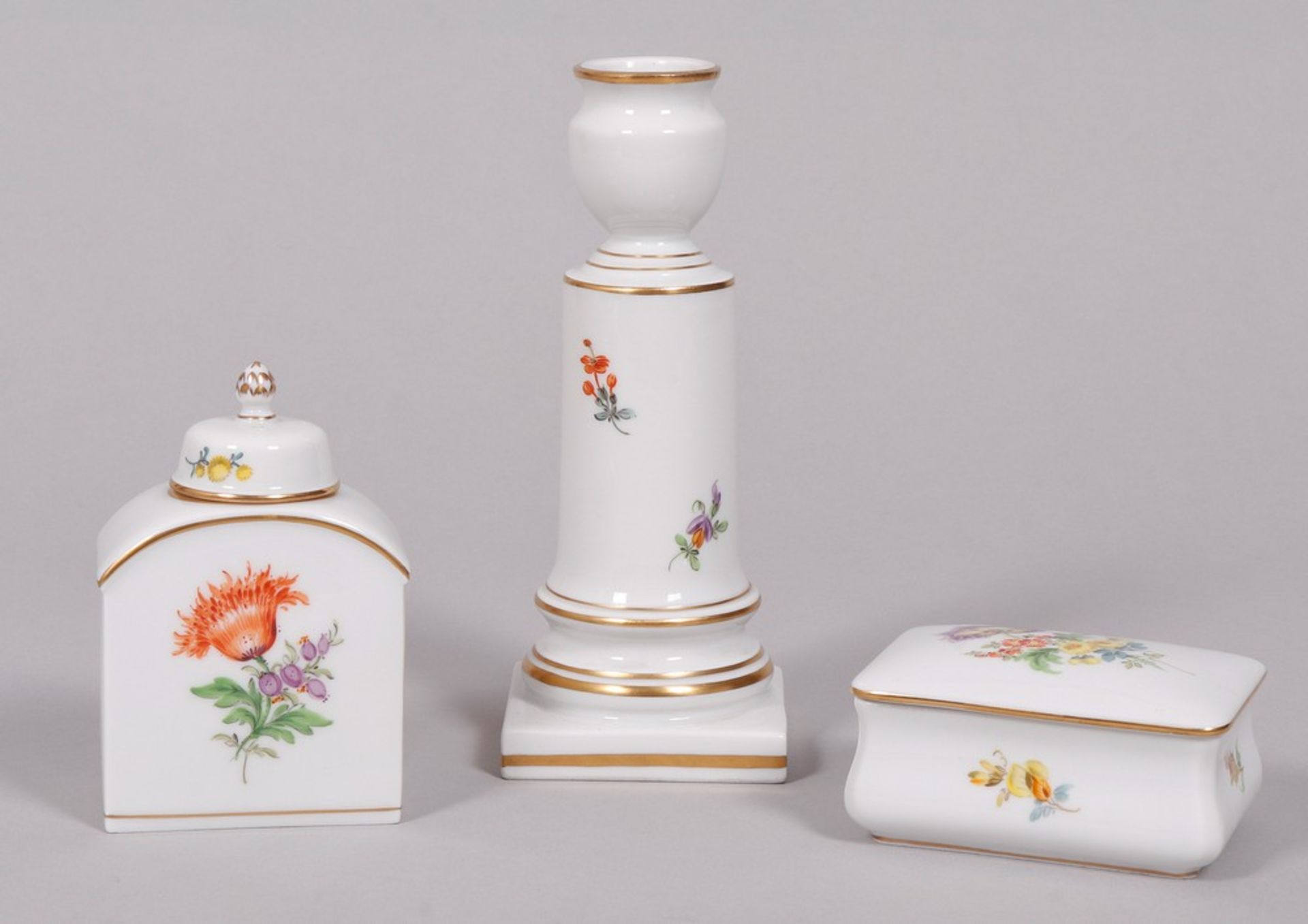 Small lot of porcelain, Meissen, 20th C., decor "Deutsche Blume" - Image 2 of 8