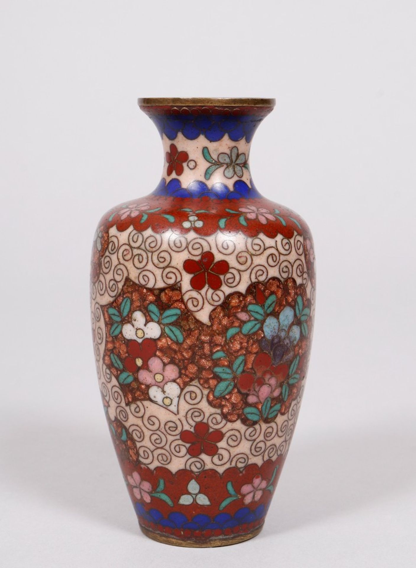 Small cloisonne vase, China, Qing period