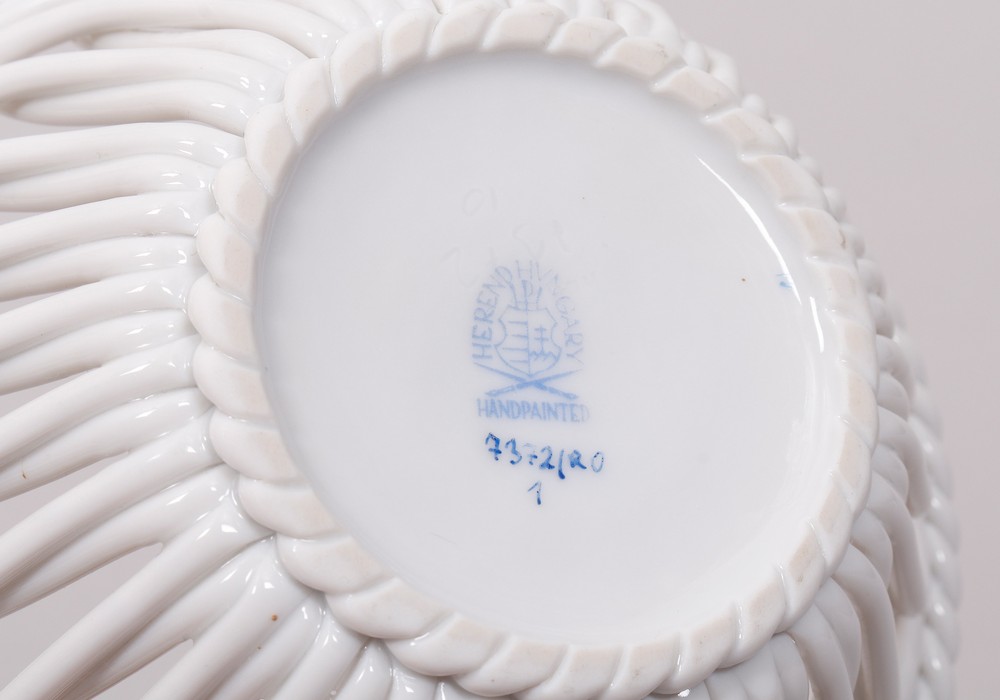 Three-piece collection of porcelain, Herend, Hungary, "Rothschild" decor, 20th C. - Image 6 of 6