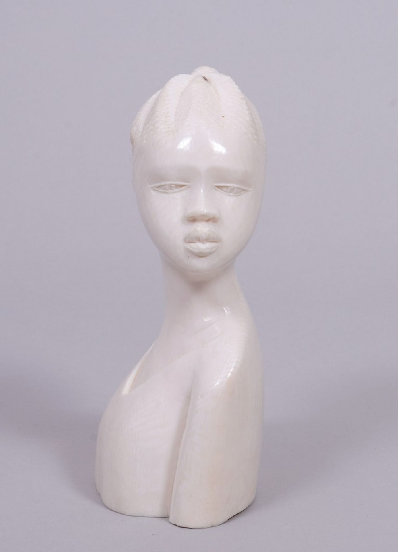 Bust, Africa, 20th C., carved ivory - Image 2 of 5