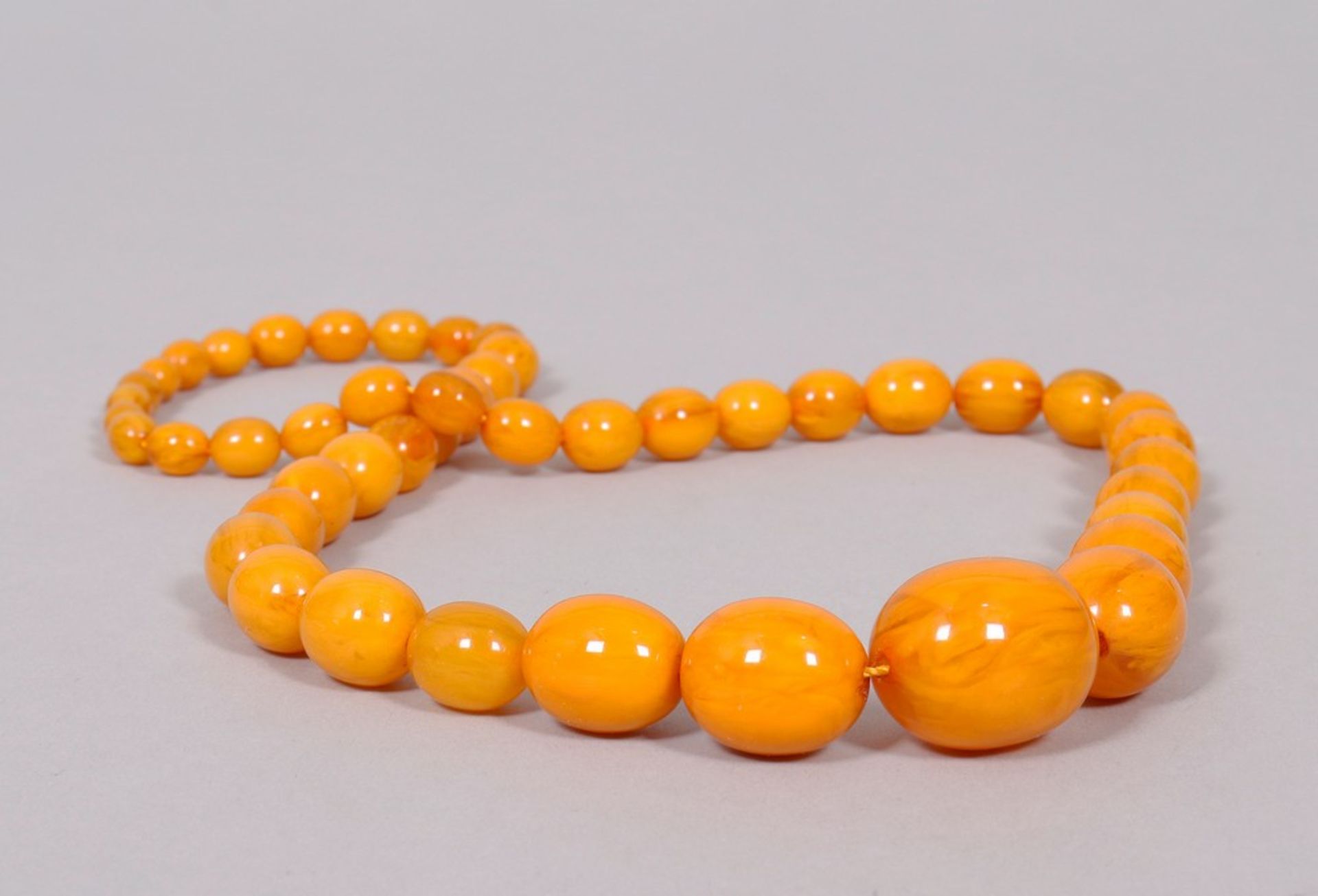 Necklace, butterscotch amber - Image 3 of 3