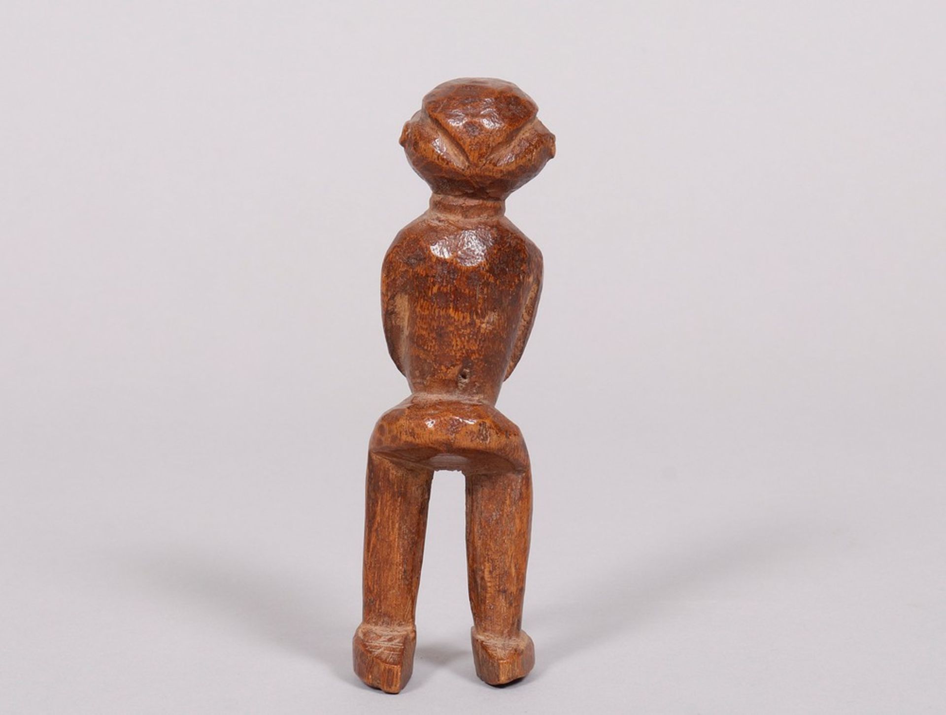 Small carved figure, probably Dogon, Mali - Image 3 of 4