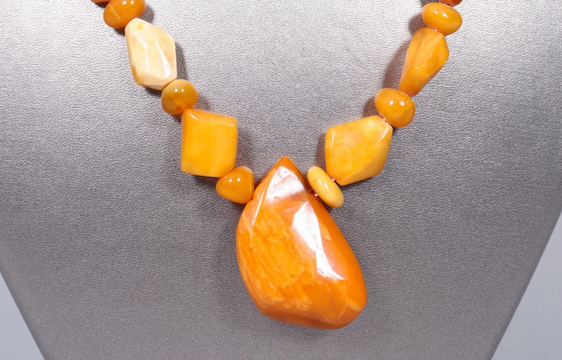 Necklace, butterscotch amber - Image 2 of 3