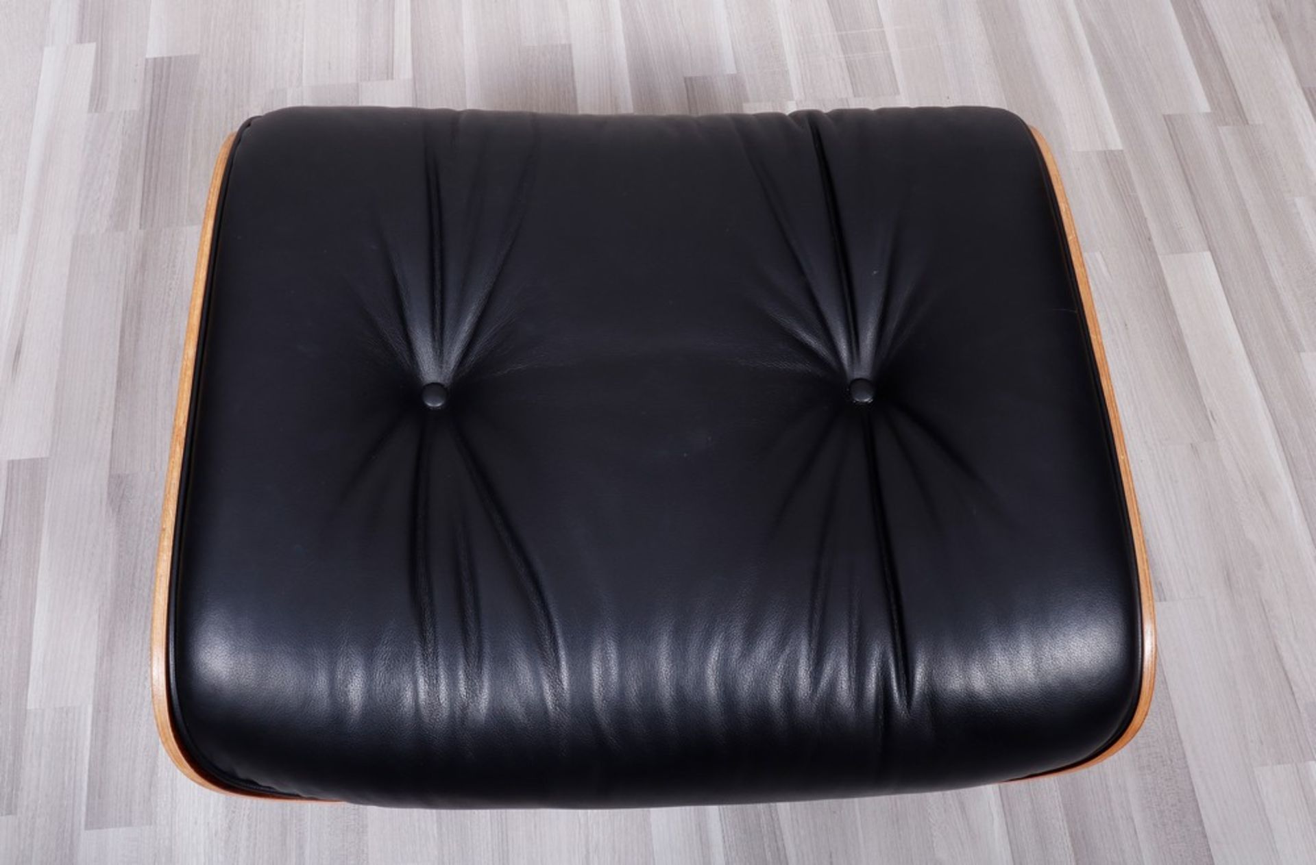 Lounge chair with ottoman, design Charles Eames for Herman Miller, manufactured by Fehlbaum (Herman - Image 8 of 9