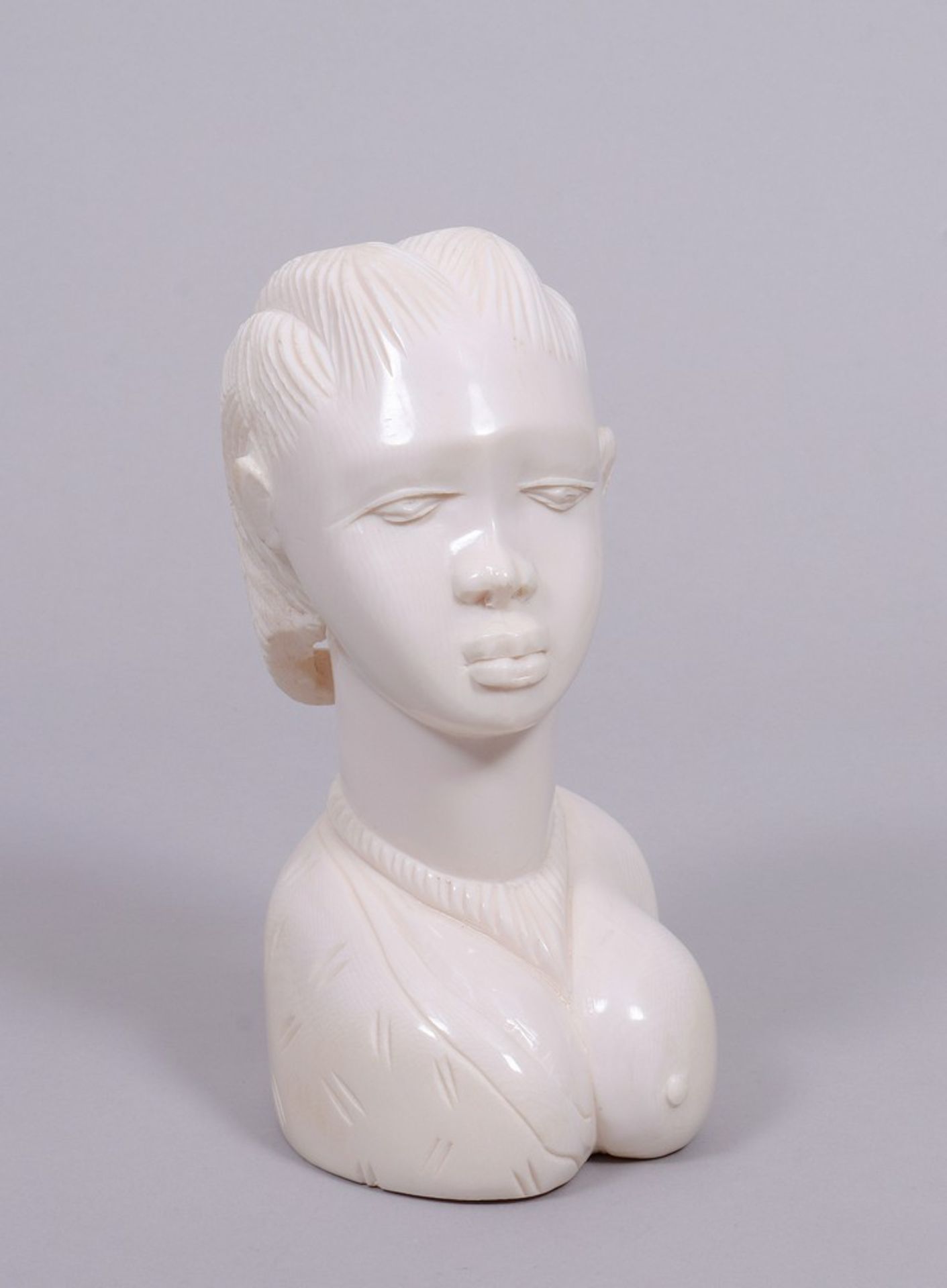 Bust, Africa, 20th C., carved ivory - Image 2 of 4