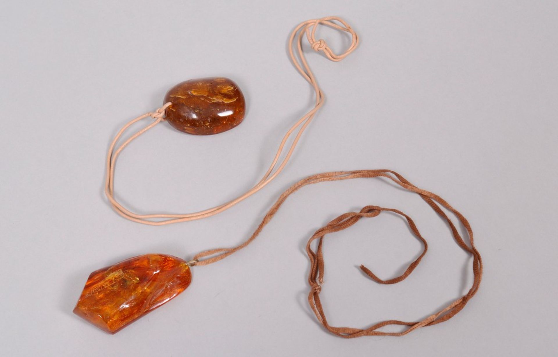 2 large amber pendants - Image 3 of 3