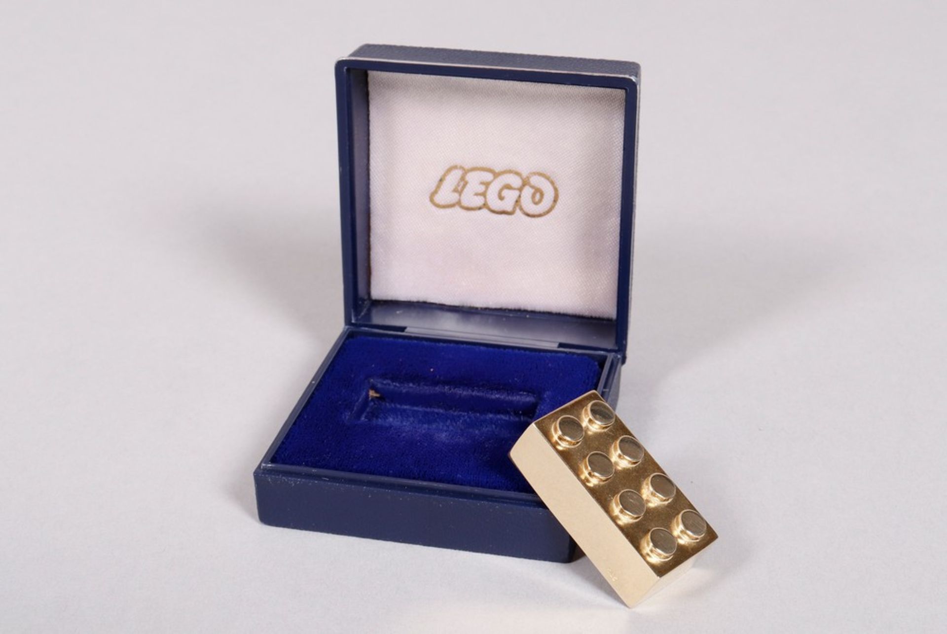 Anniversary Lego brick in box, 585 Gold, c. 1992 - Image 9 of 11