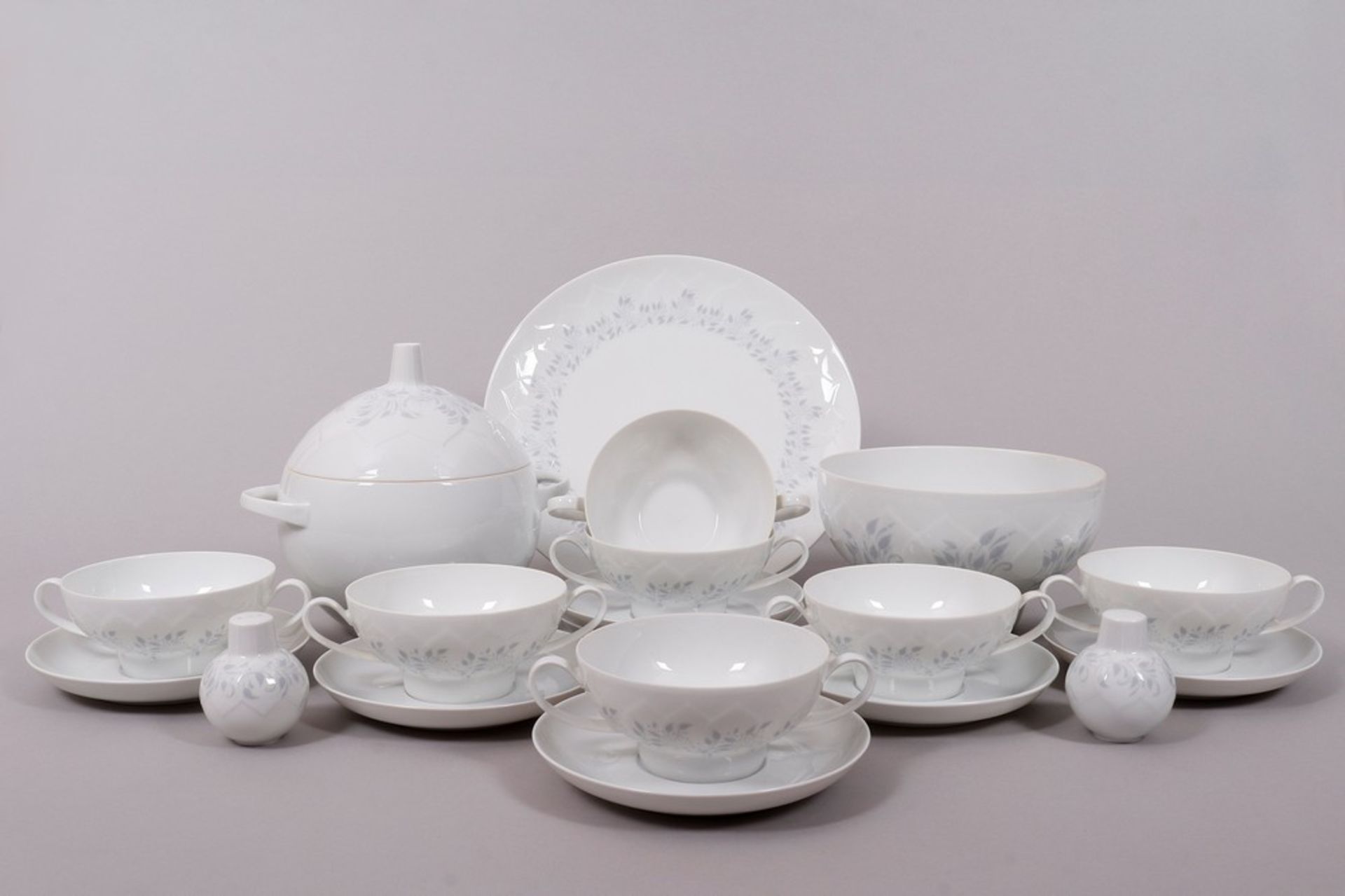 Part dinner service, design Björn Wiinblad for Rosenthal, "Lotus" shape, "Pergola grau" decor, 19 p