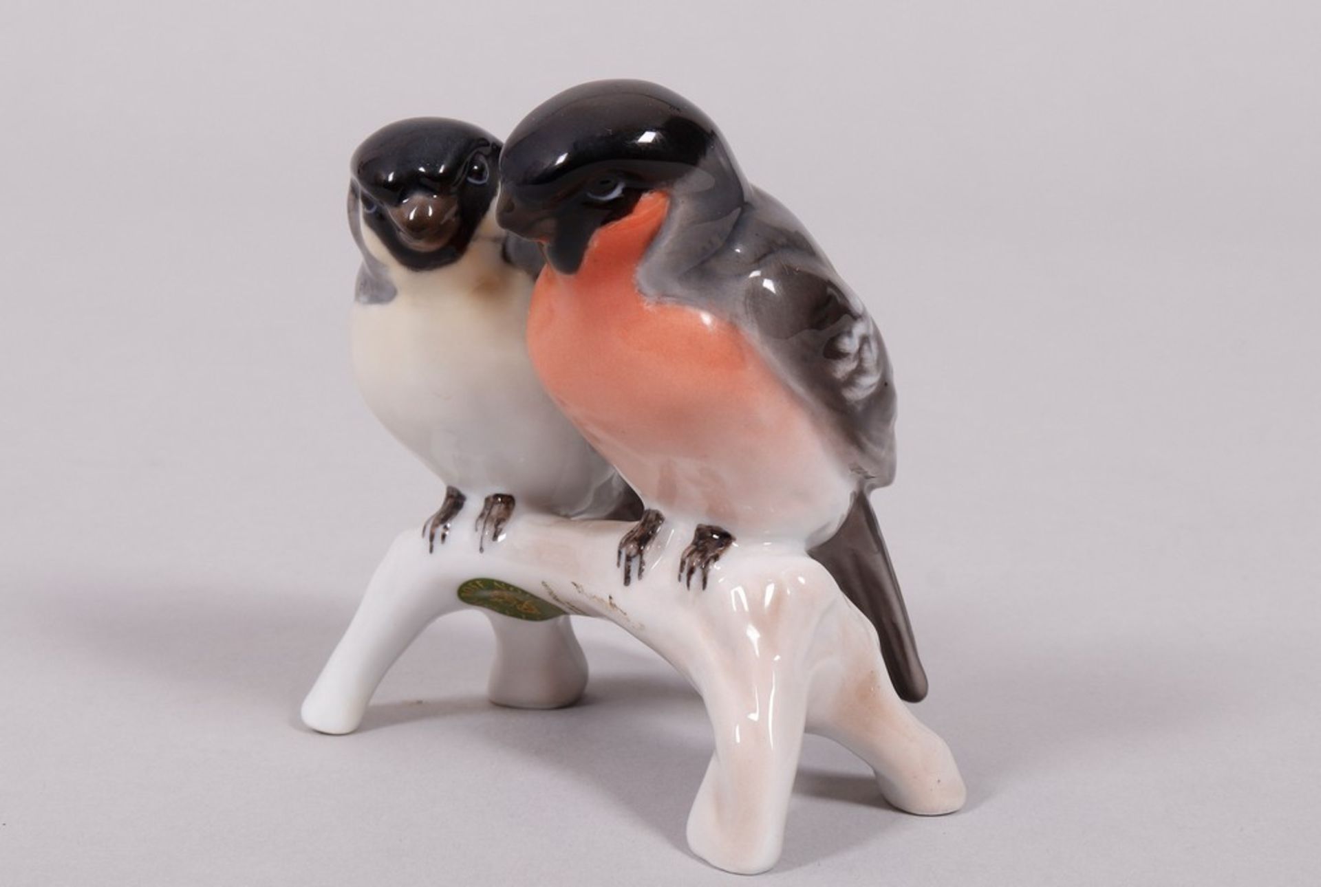 A pair of bullfinches, design Fritz Heidenreich (c. 1940) for Rosenthal, mid-20th C. - Image 2 of 4