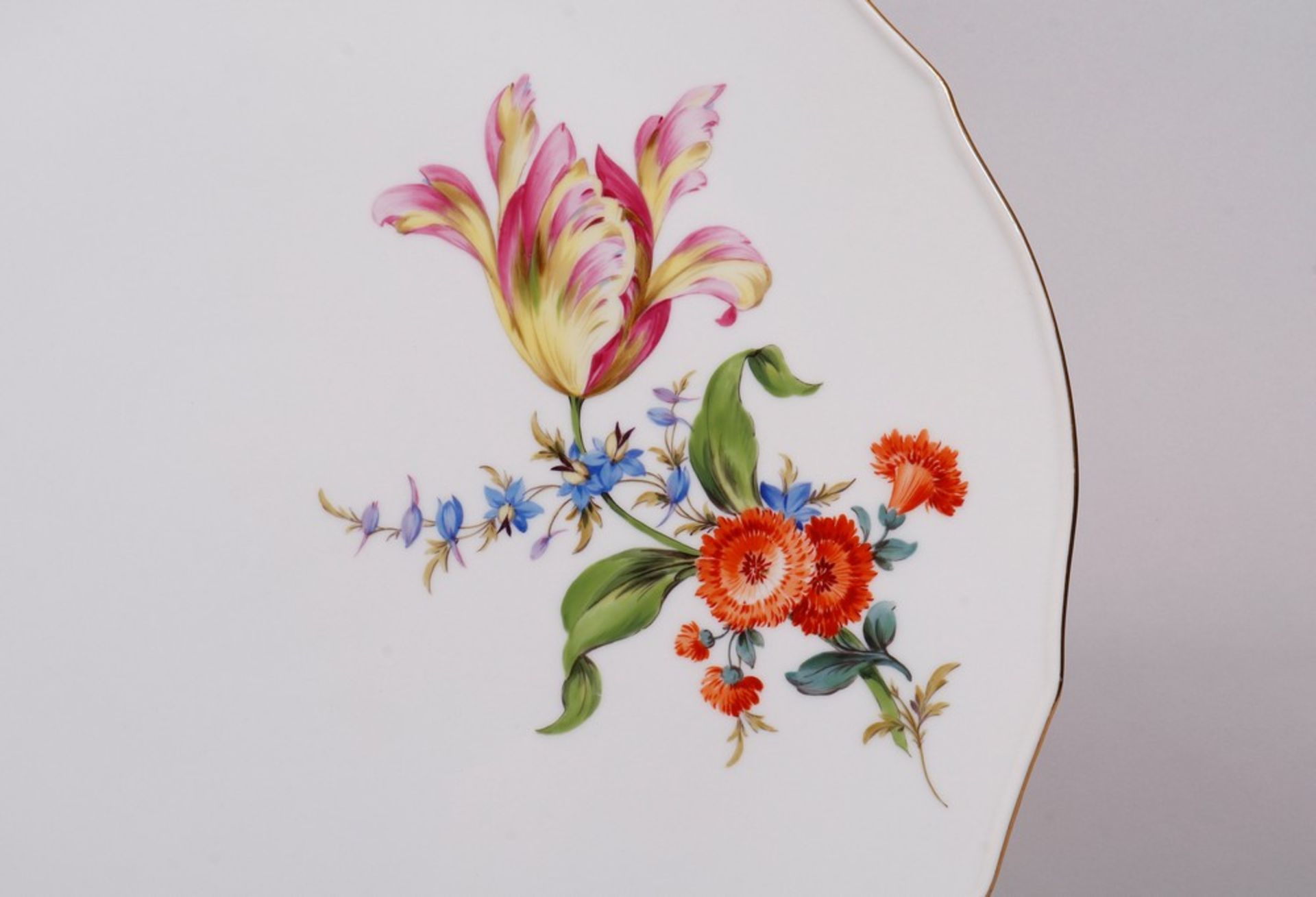 Cake plate, Meissen, shape "Neuer Ausschnitt", decor "Deutsche Blume", mid 20th C. - Image 2 of 4