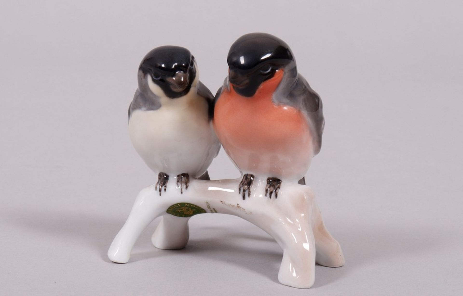 A pair of bullfinches, design Fritz Heidenreich (c. 1940) for Rosenthal, mid-20th C.