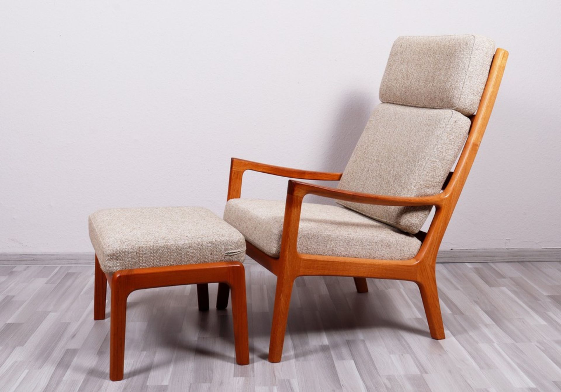 2 high-back armchairs with 1 ottoman, design Ole Wanscher for poul Jeppesen, Denmark, 1970s - Image 2 of 4