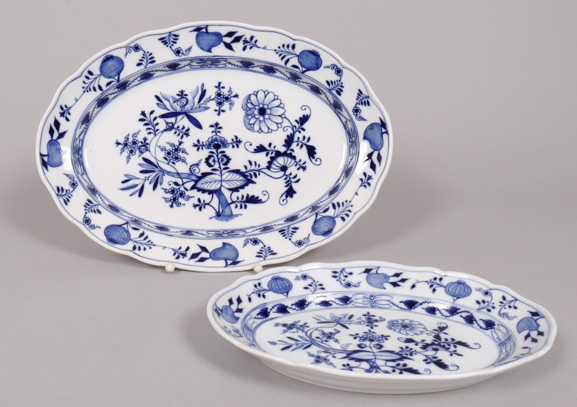 Small porcelain lot, Meissen, shape "Neuer Ausschnitt", decor "Zwiebelmuster", c. 1900/20th C., 6 p - Image 3 of 5