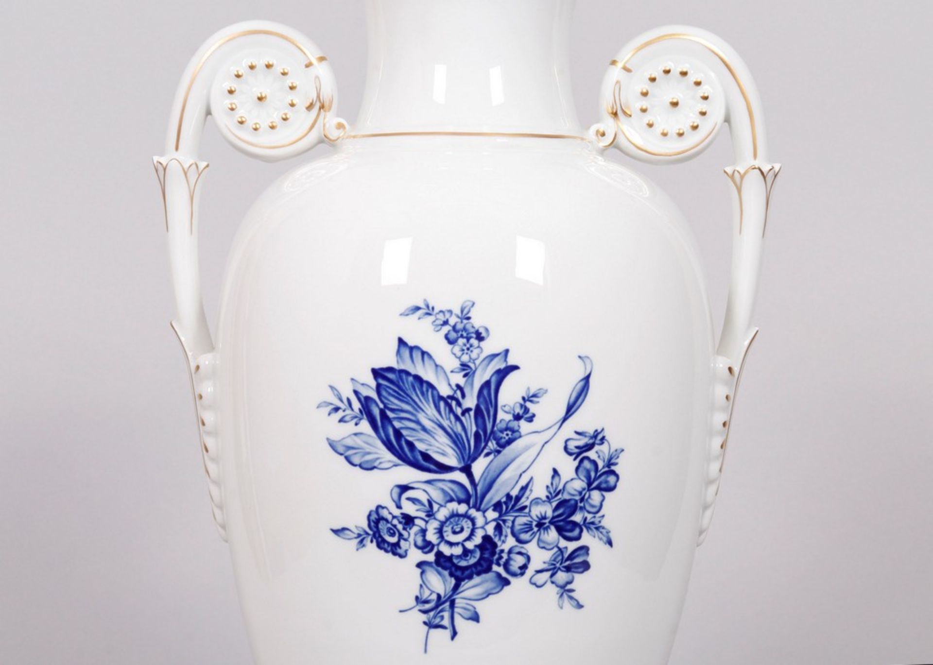 Amphorenvase, Meissen, Dekor "Aquatinta", spätes 20.Jh. - Image 6 of 7