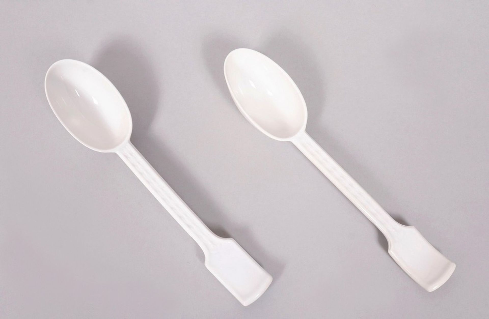 Two spoons, probably KPM-Berlin, decor "Kurland", 20th C.