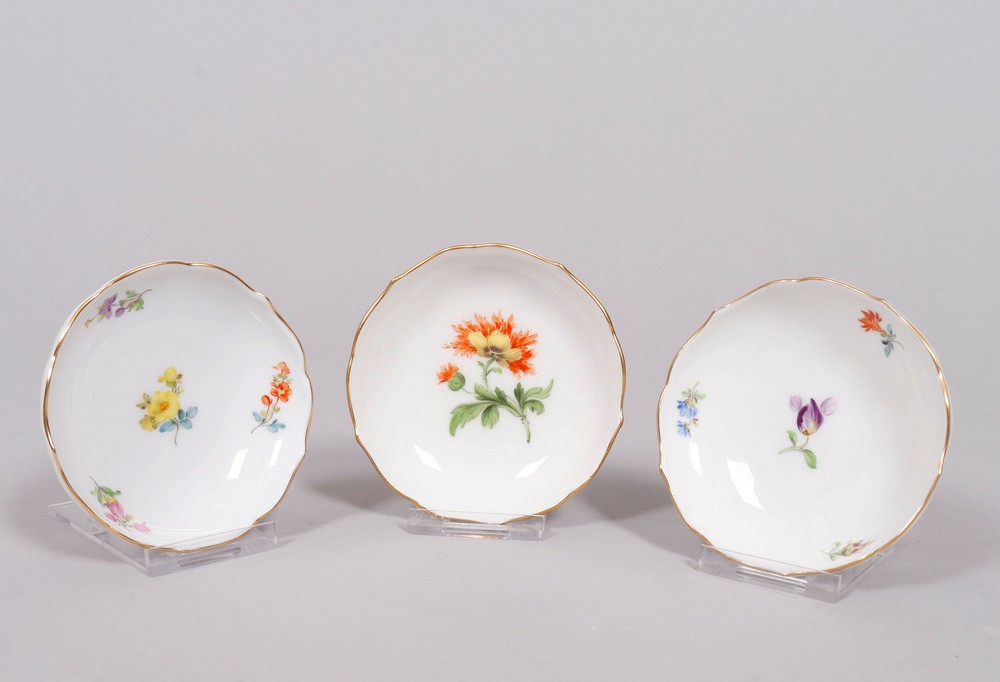 Mixed lot of porcelain, Meissen, shape "Neuer Ausschnitt", Dekor "Deutsche Blume", mid/2nd half 20t - Image 3 of 6