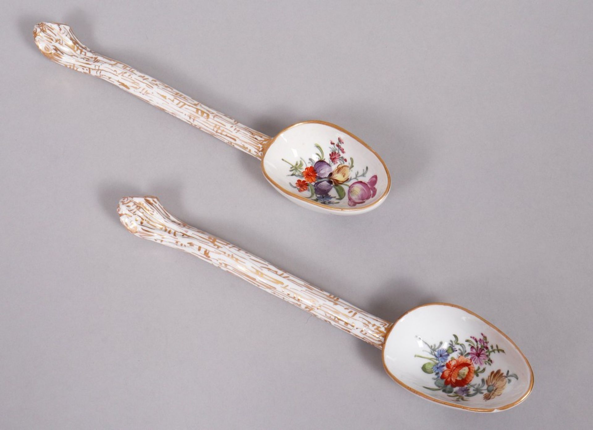 2 spoons, floral decoration, probably Meissen, 19th C.