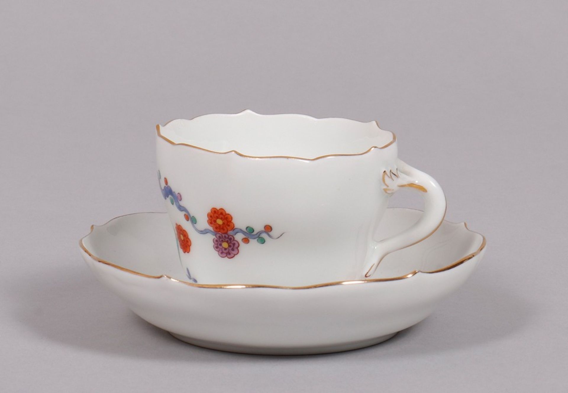 Mocha cup and saucer, Meissen, shape "Neuer Ausschnitt", Kakiemon-decor, mid 20th C. - Image 2 of 5