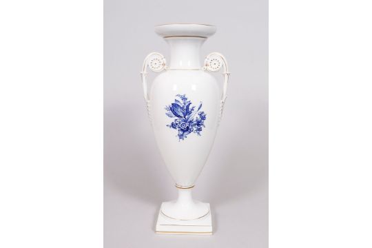 Amphorenvase, Meissen, Dekor "Aquatinta", spätes 20.Jh. - Bild 2 aus 7