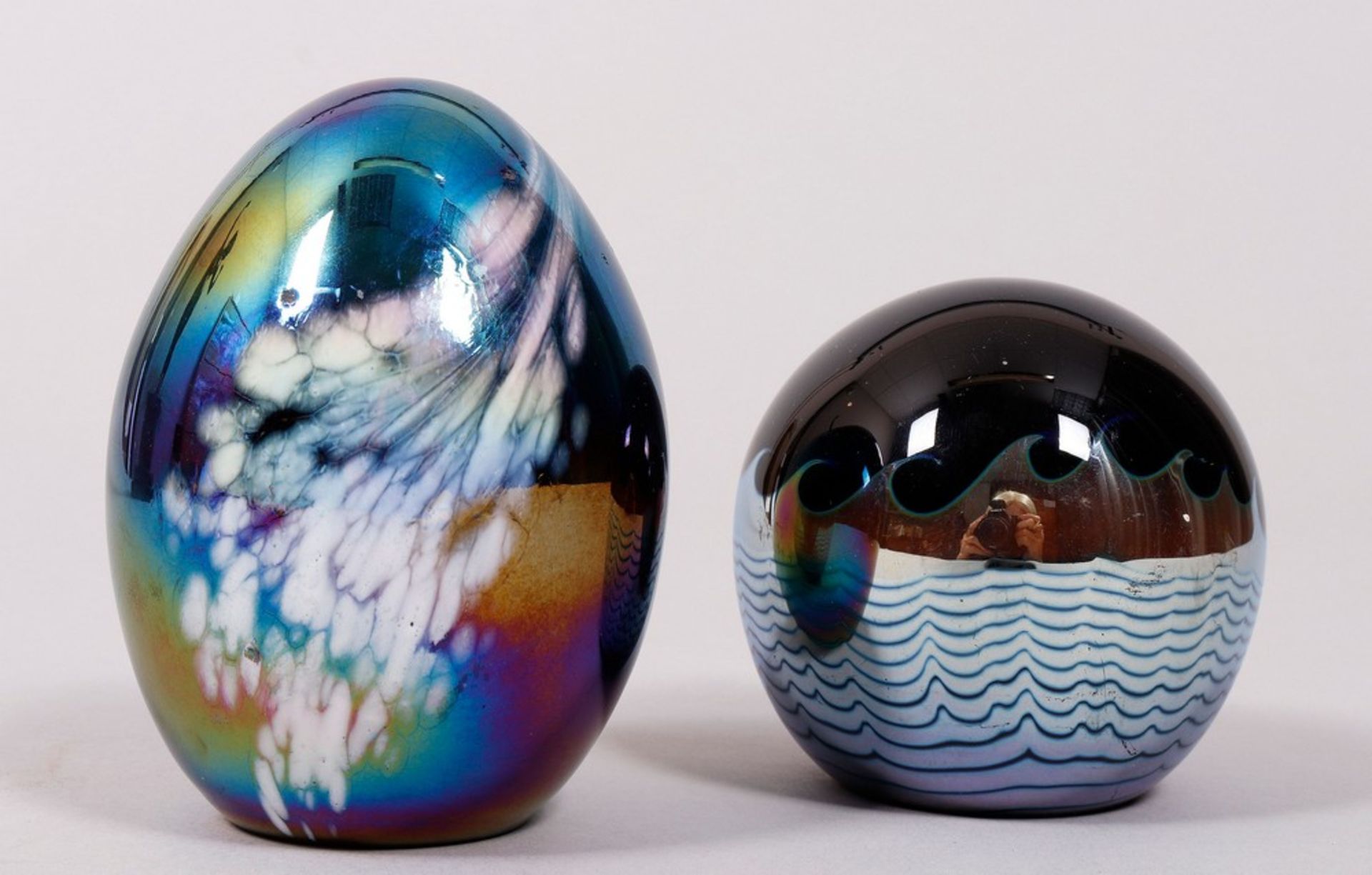 2 paperweights, 20th C.