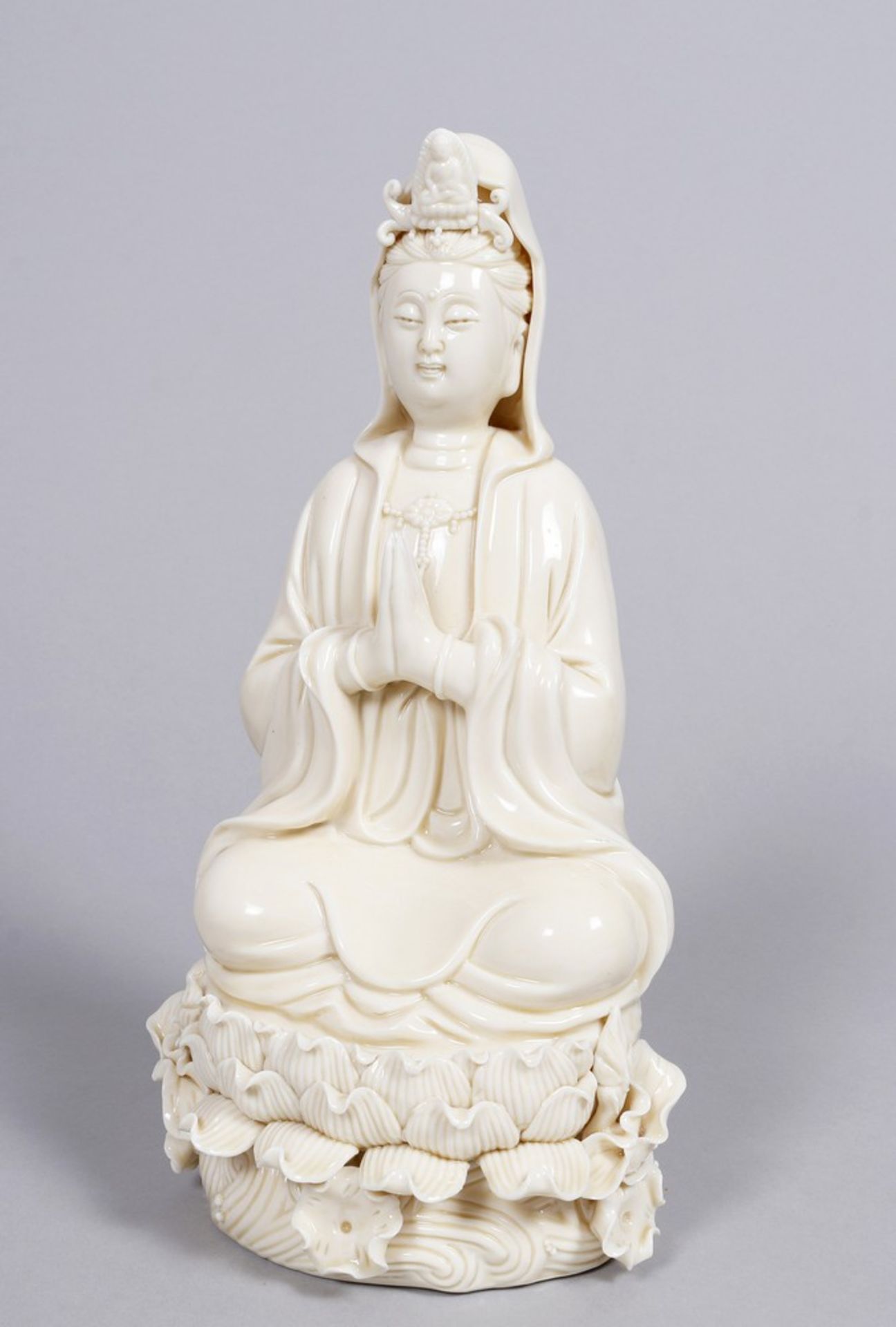 Guanyin, China, wohl 1. Hälfte 20.Jh., Blanc de Chine 