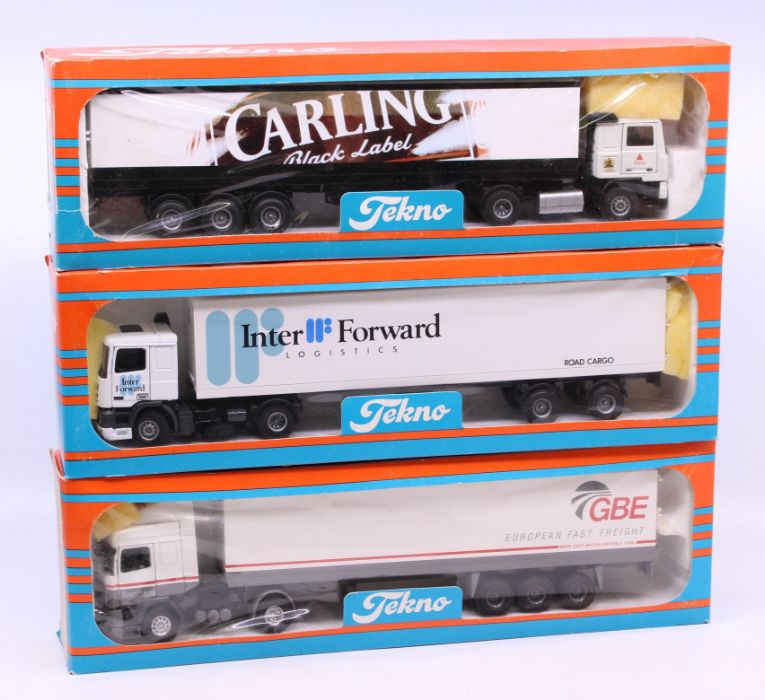 Tekno: A boxed Tekno diecast, Carling Black Label lorry, 1:50 Scale, Made in Holland. Together