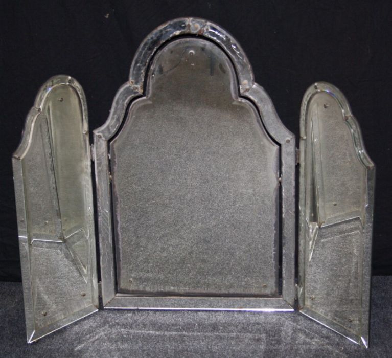 An early 20th century Venetian glass triple fold toilet mirror with swept arched bevelled plates and - Image 2 of 2