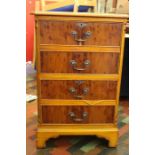 Pine effect narrow chest