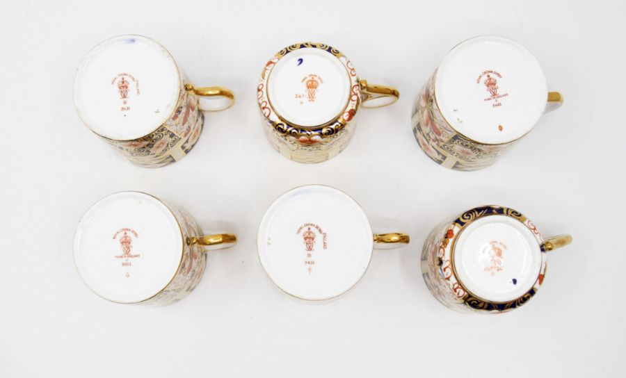 A Royal Crown Derby Old Imari tea for two on tray, along with 6 cups and saucers and a bowl - Image 5 of 5
